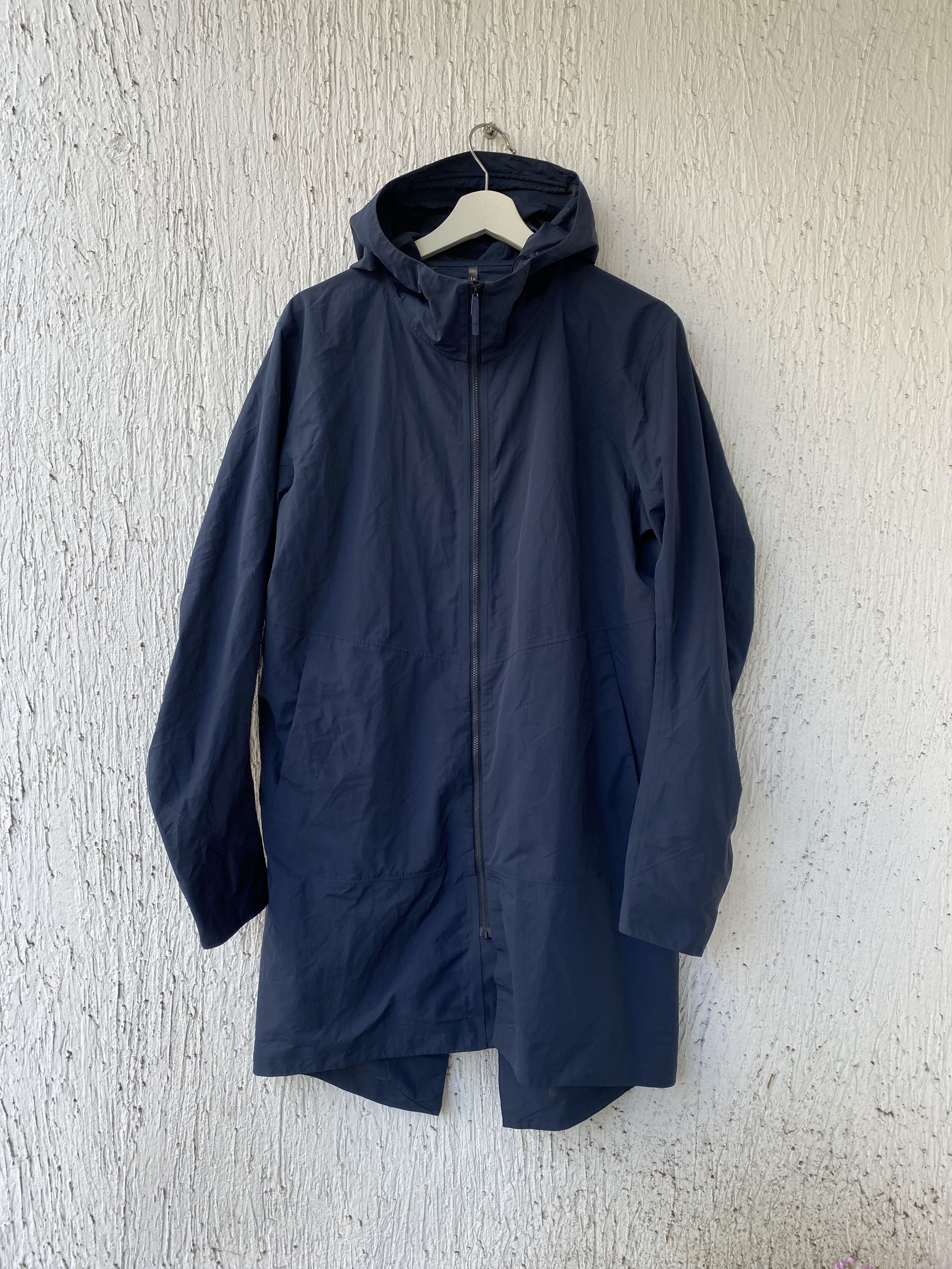 Arc'Teryx Veilance navy monitor SL coat | Grailed