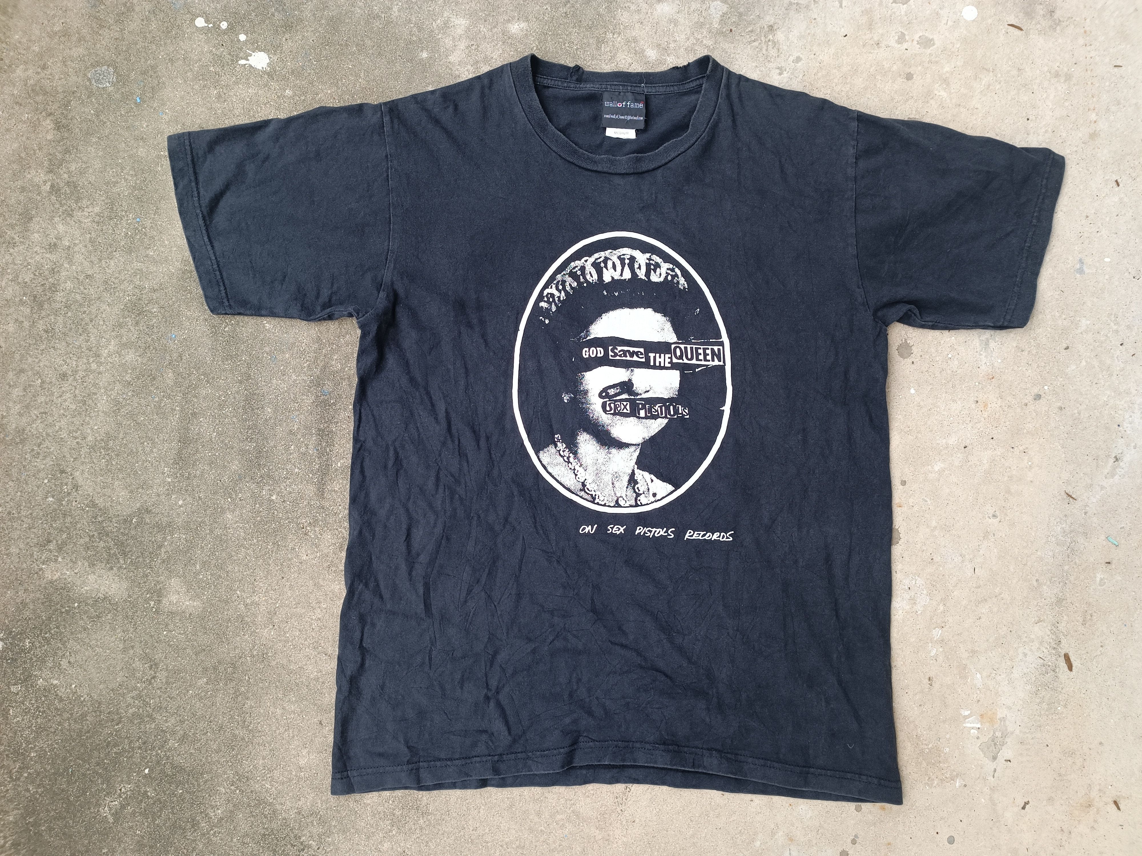 Band Tees vintage bootleg band punk sex pistols god save the queen Size US M / EU 48-50 / 2 - 1 Thumbnail