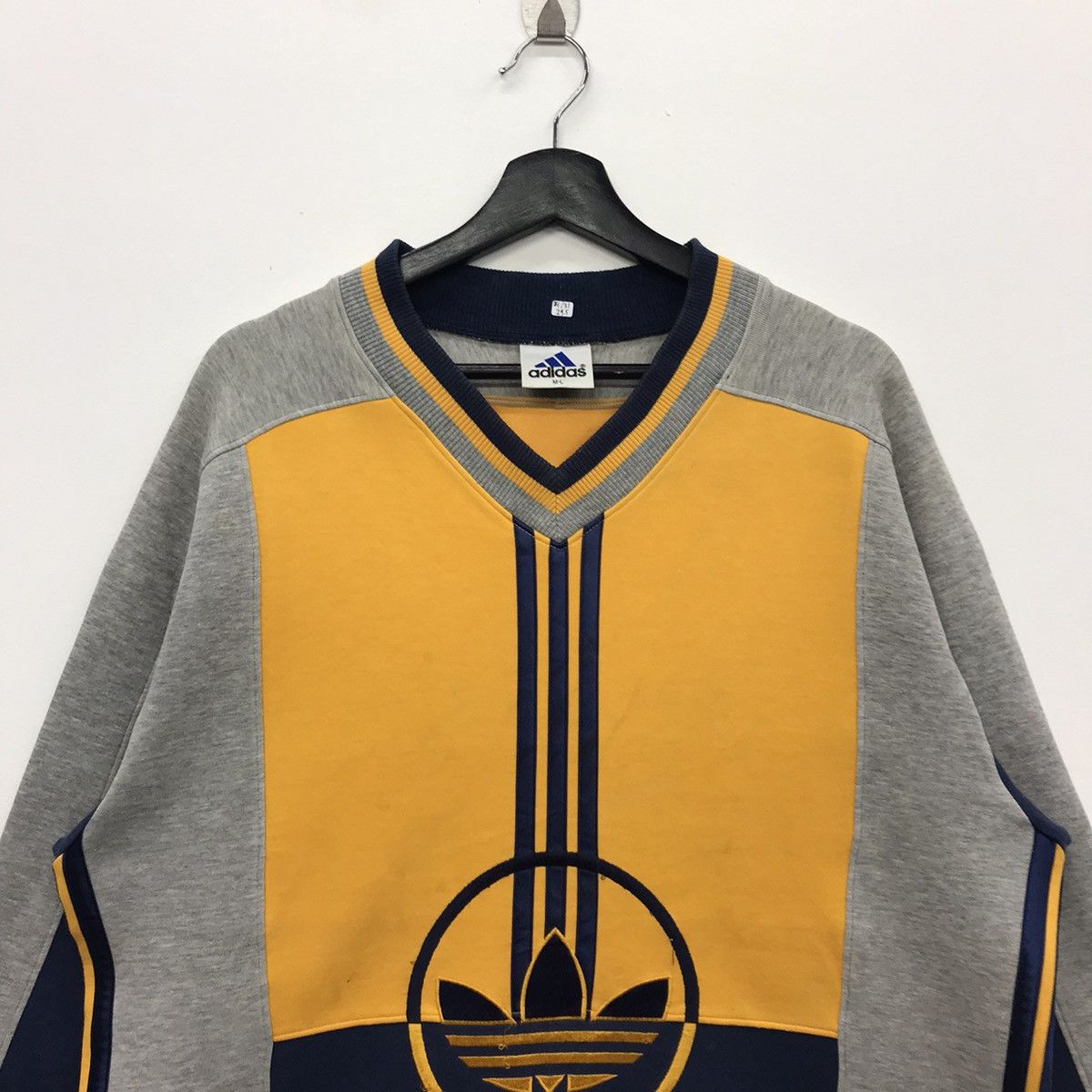 Adidas × Vintage Rare!! Vintage Adidas International Big Logo Sweatshirt Size US L / EU 52-54 / 3 - 3 Thumbnail