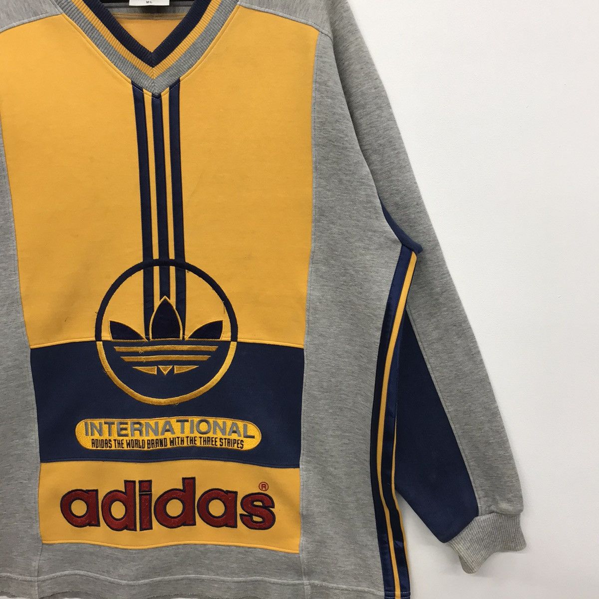 Adidas × Vintage Rare!! Vintage Adidas International Big Logo Sweatshirt Size US L / EU 52-54 / 3 - 5 Thumbnail