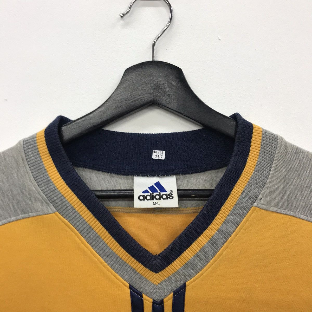 Adidas × Vintage Rare!! Vintage Adidas International Big Logo Sweatshirt Size US L / EU 52-54 / 3 - 4 Thumbnail