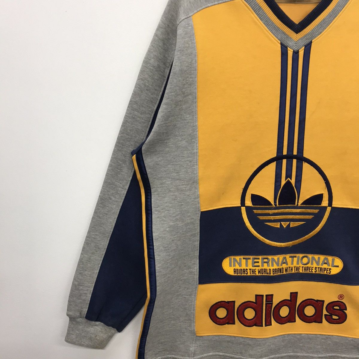 Adidas × Vintage Rare!! Vintage Adidas International Big Logo Sweatshirt Size US L / EU 52-54 / 3 - 7 Thumbnail