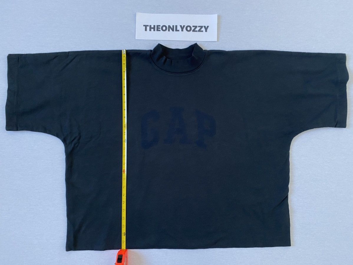 Gap × Kanye West Yeezy Gap Balenciaga Dove Tee Oversized S/L Black Size US M / EU 48-50 / 2 - 3 Thumbnail