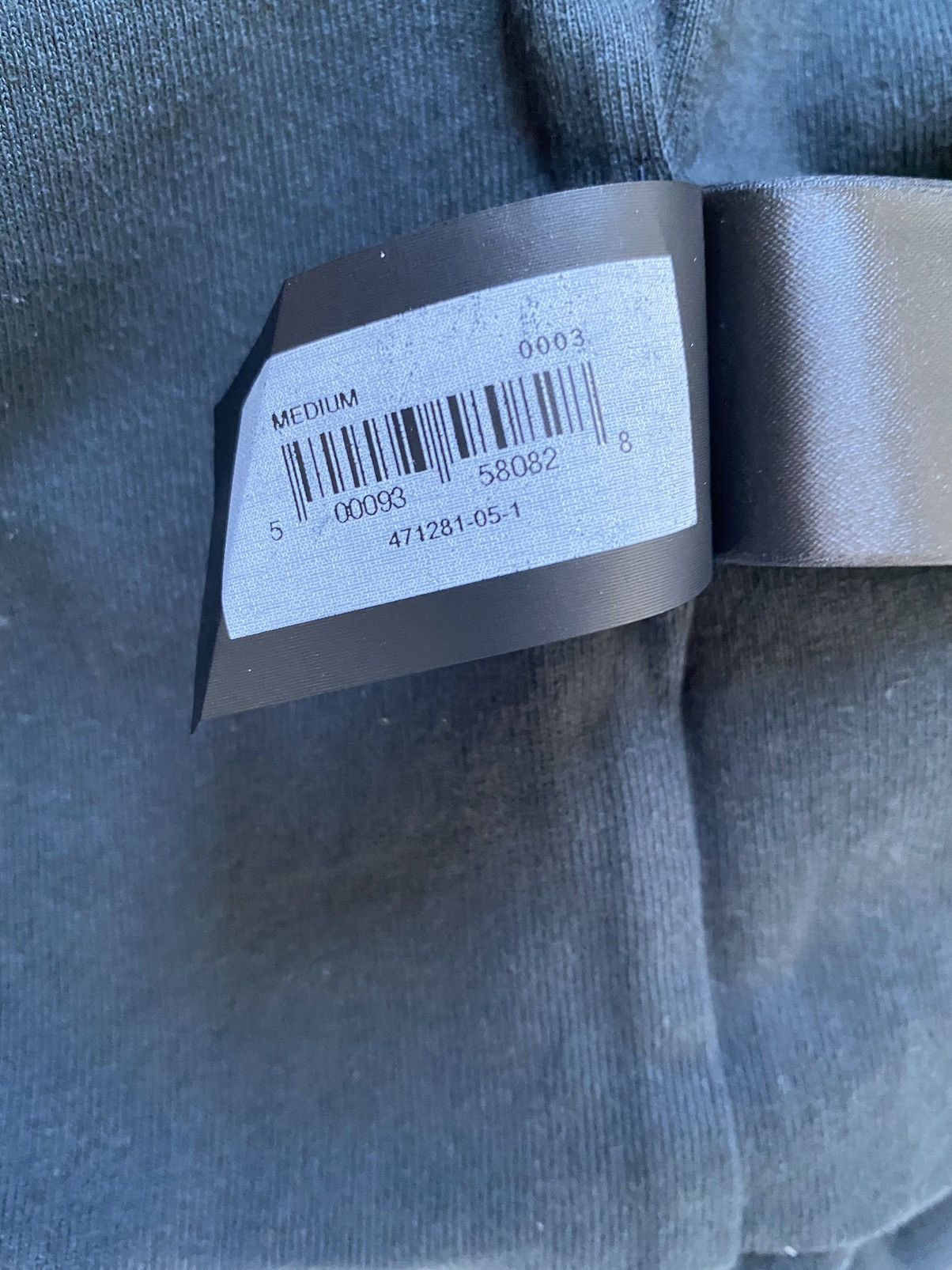 Gap × Kanye West Yeezy Gap Balenciaga Dove Tee Oversized S/L Black Size US M / EU 48-50 / 2 - 7 Thumbnail