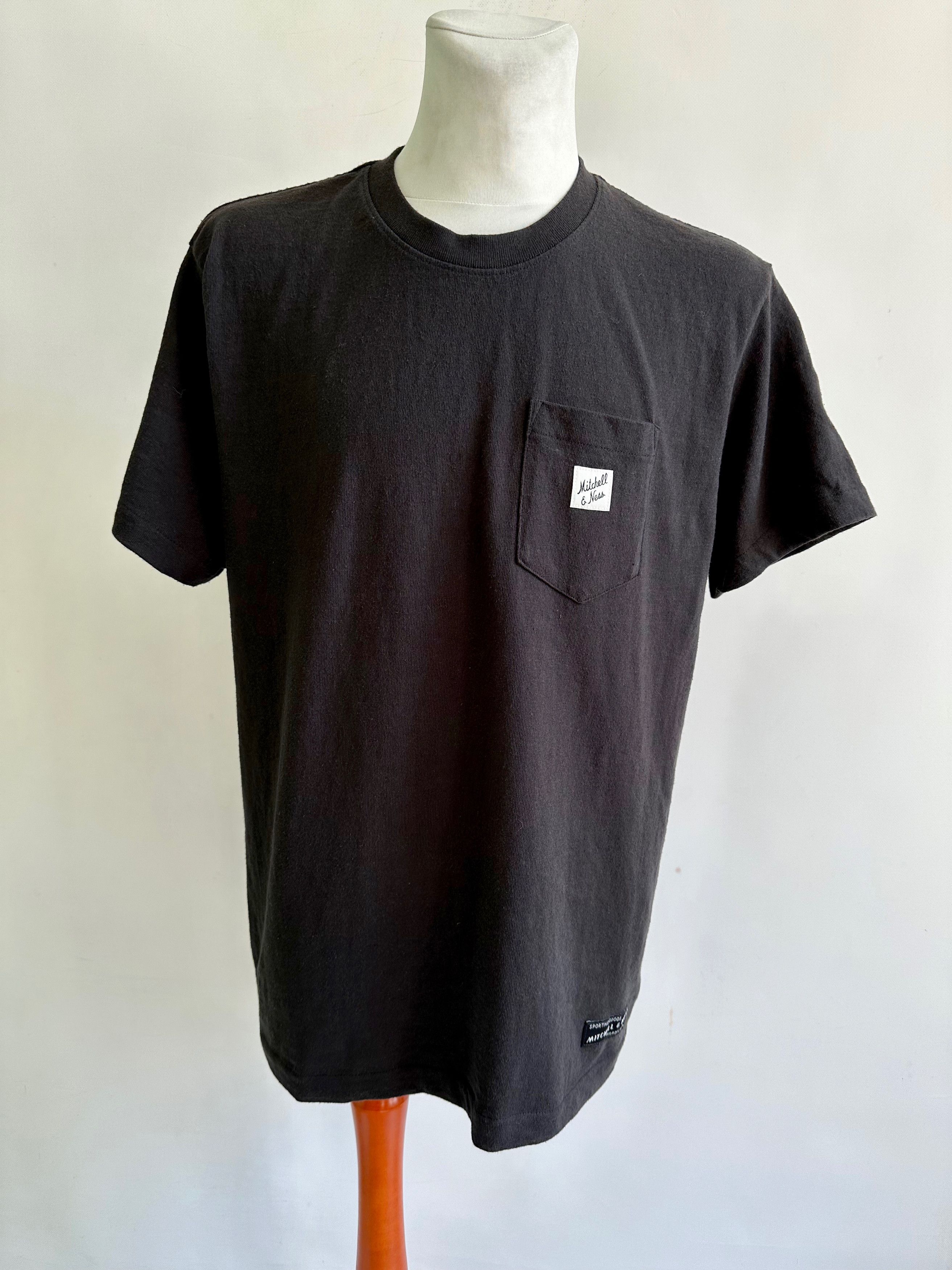 Mitchell & Ness Mitchell & Ness black heavy cotton t shirt Size US L / EU 52-54 / 3 - 1 Thumbnail