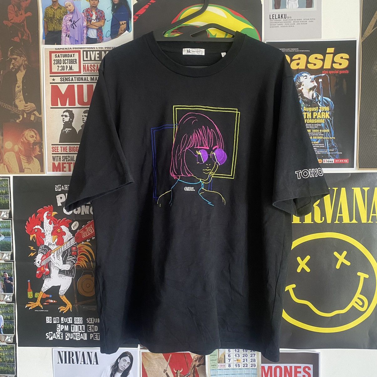 Vintage Vintage Takeo Kikuchi Embroidery Girl Pic Black Tee Size US L / EU 52-54 / 3 - 1 Thumbnail