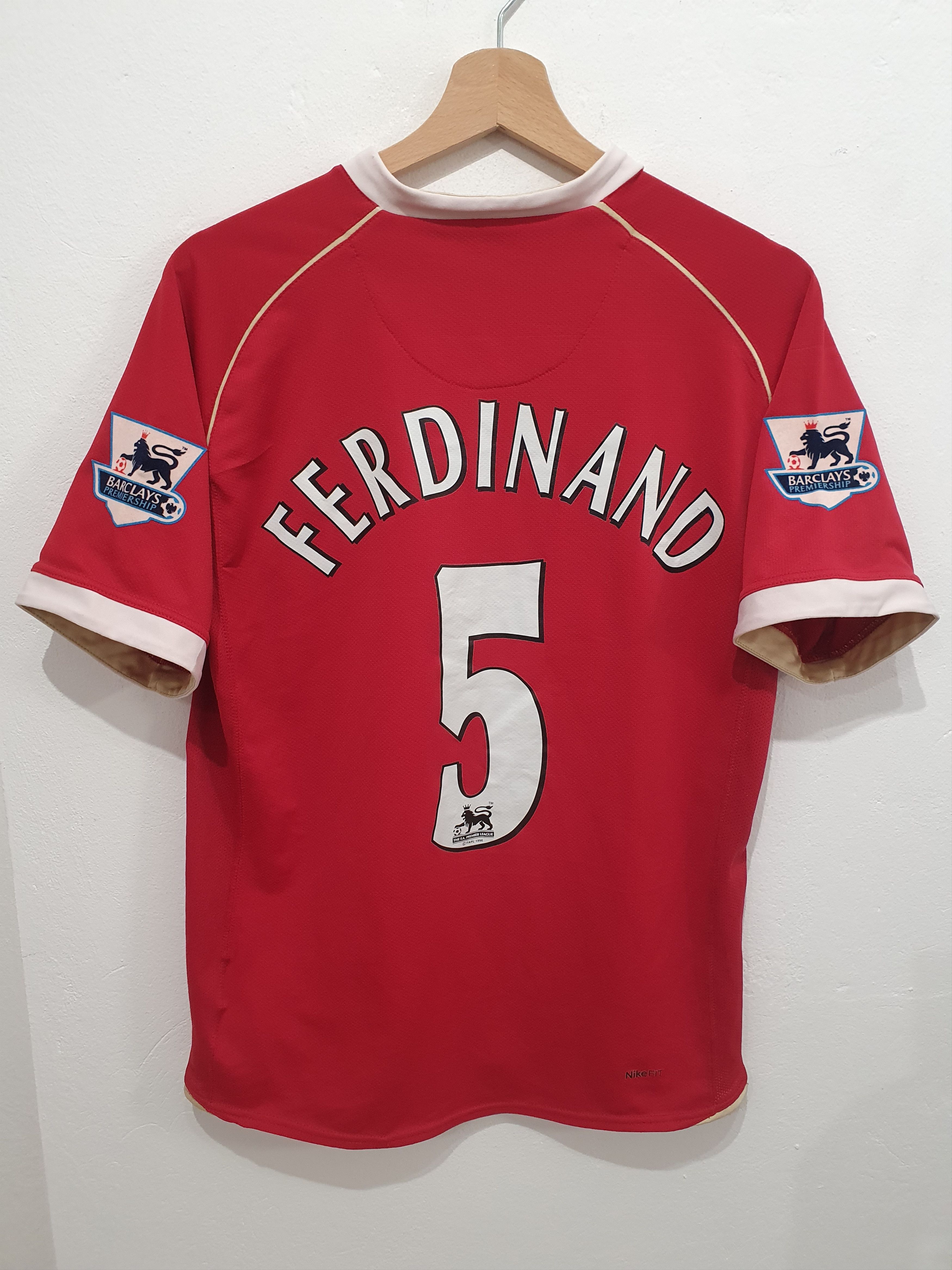 FERDINAND NIKE MANCHESTER UNITED SIZE S JERSEY SHIRT