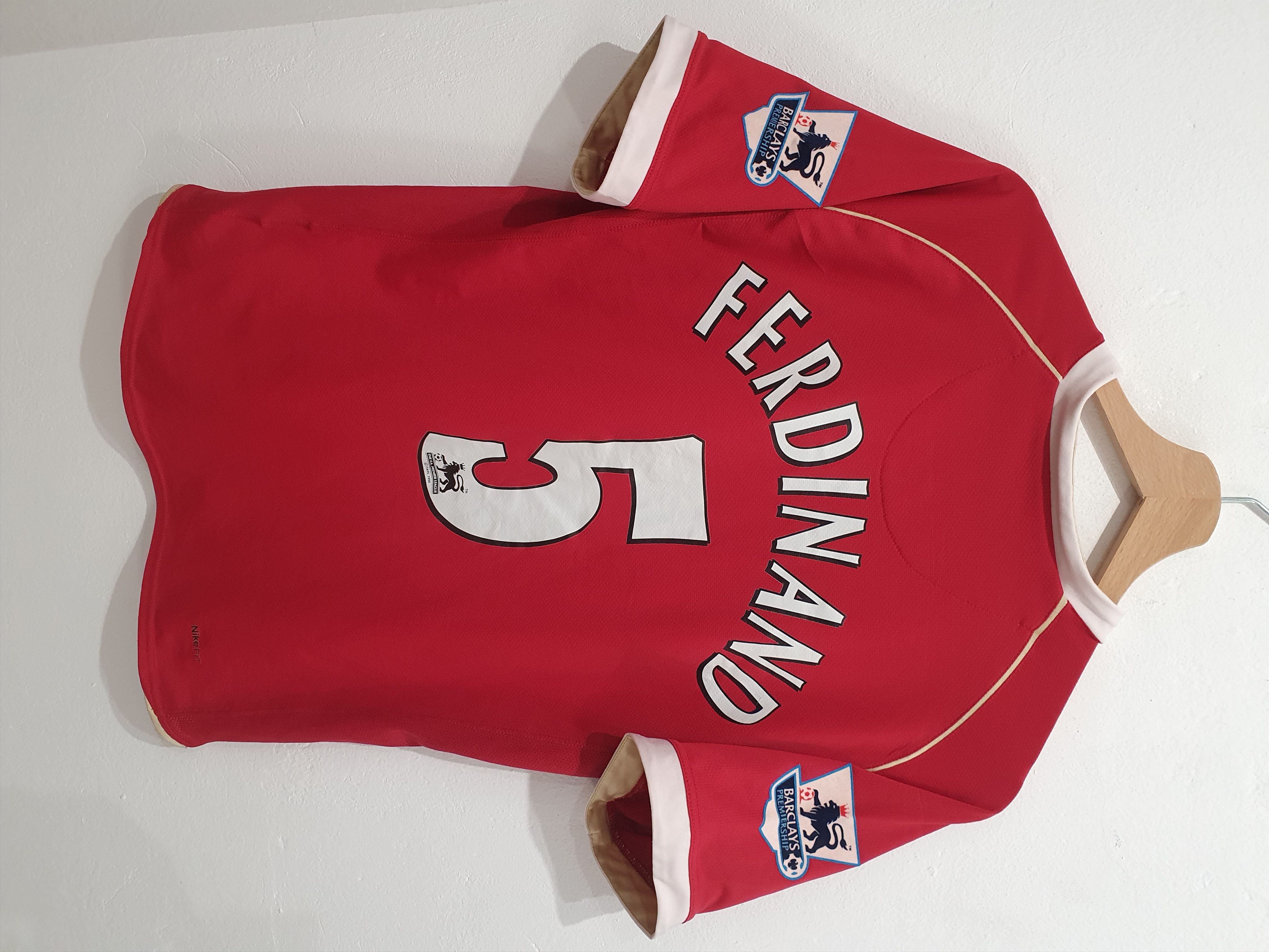 image of Ferdinand Nike Manchester United Size S Jersey Shirt in Red, Men's