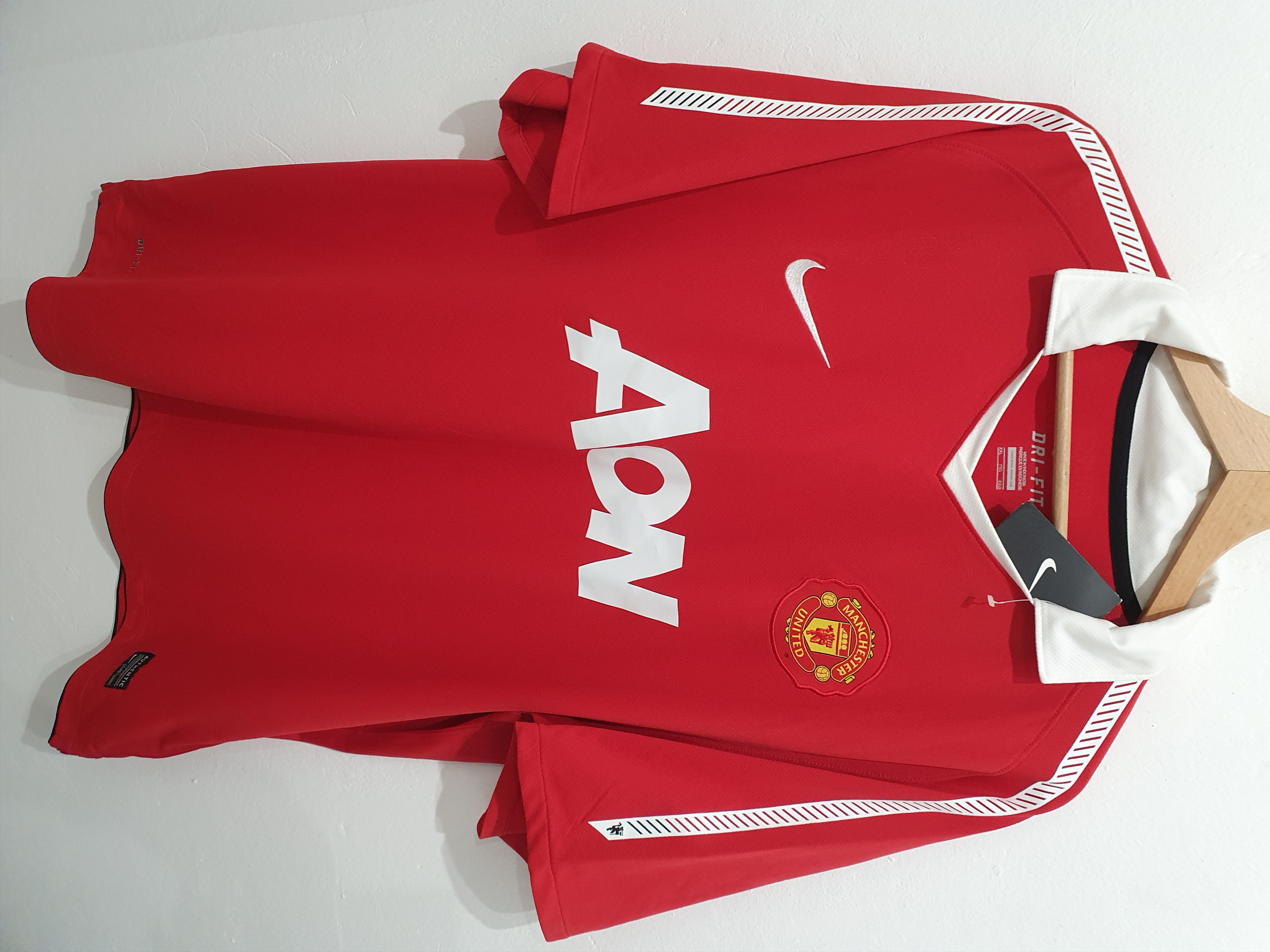 image of Nike Manchester United Size 2Xl New 2010 Jersey Shirt in Red, Men's