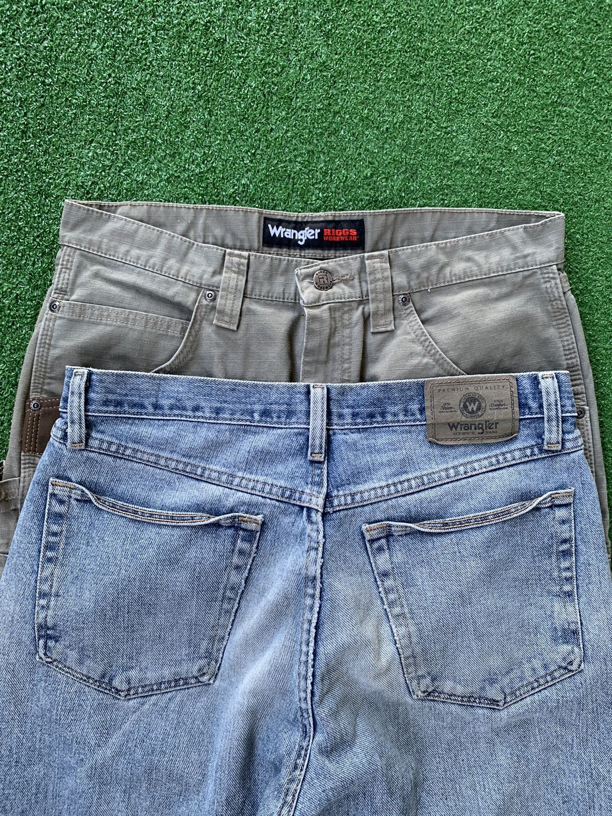Wrangler 🌲🔹Wrangler Jeans Bundle (32 x 30) Size US 32 / EU 48 - 1 Thumbnail