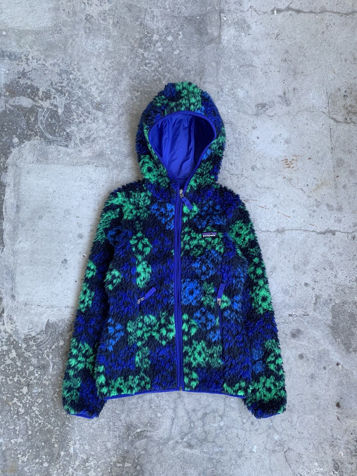 Patagonia 👾Patagonia Women's Deep Pile Hooded Fleece (XS) Size XS / US 0-2 / IT 36-38 - 1 Thumbnail