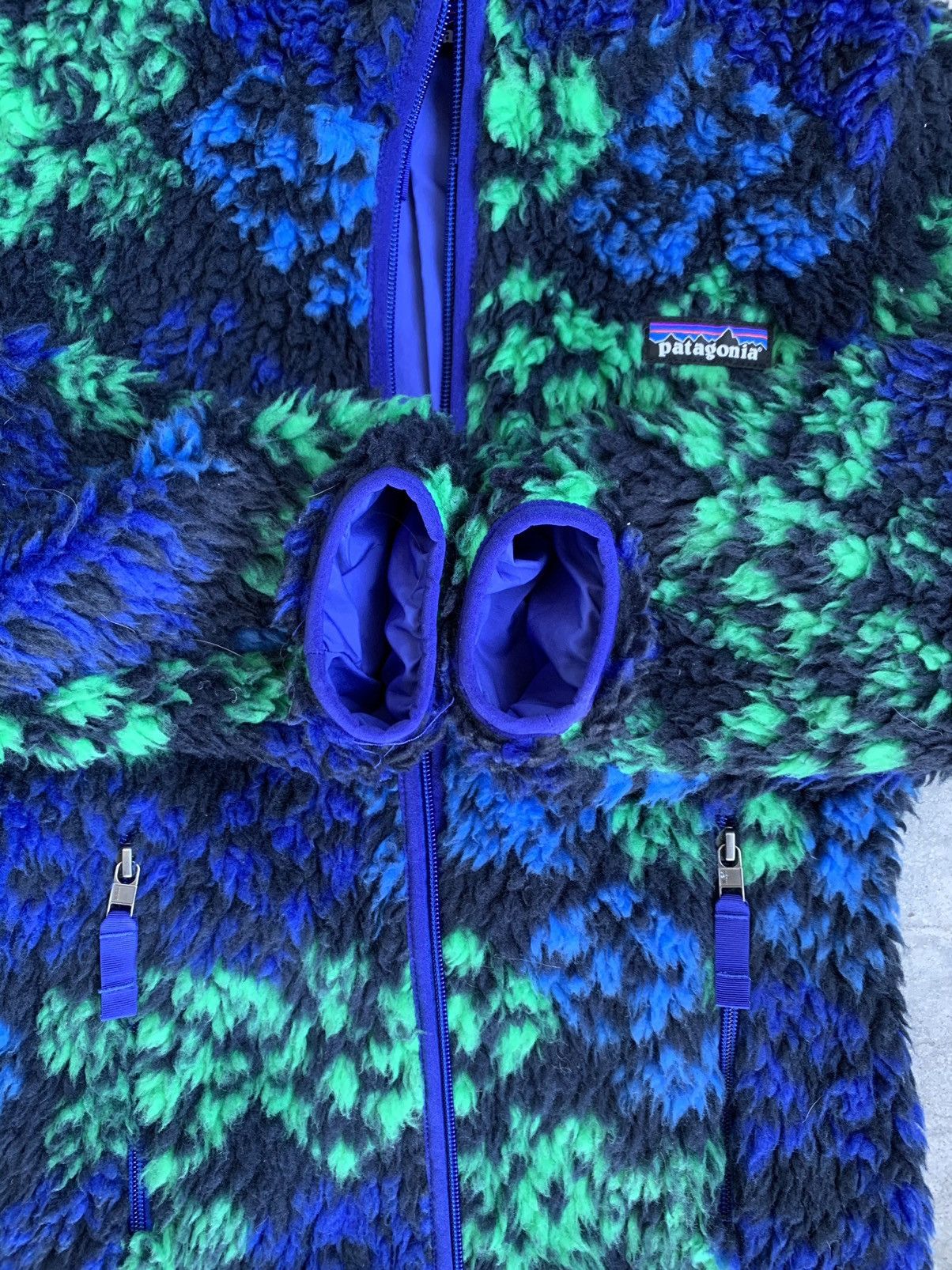 Patagonia 👾Patagonia Women's Deep Pile Hooded Fleece (XS) Size XS / US 0-2 / IT 36-38 - 3 Thumbnail