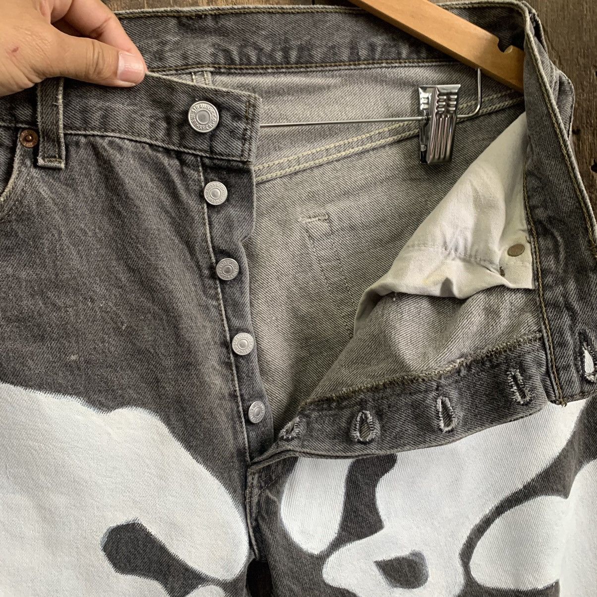 Levi's × Vintage Vintage 90’s Levis 501 Skeleton Paint Denim Jeans Size US 34 / EU 50 - 4 Thumbnail