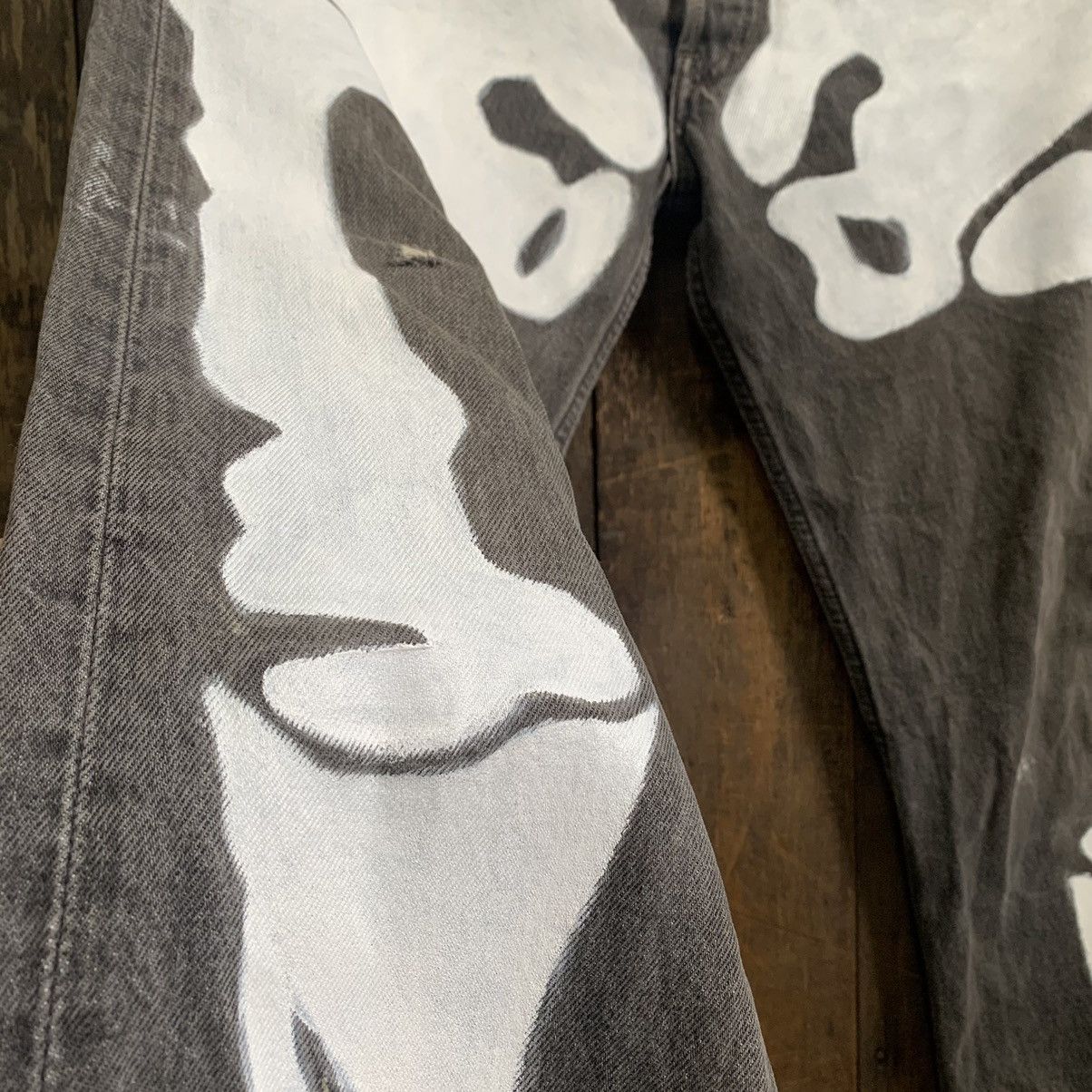 Levi's × Vintage Vintage 90’s Levis 501 Skeleton Paint Denim Jeans Size US 34 / EU 50 - 3 Thumbnail