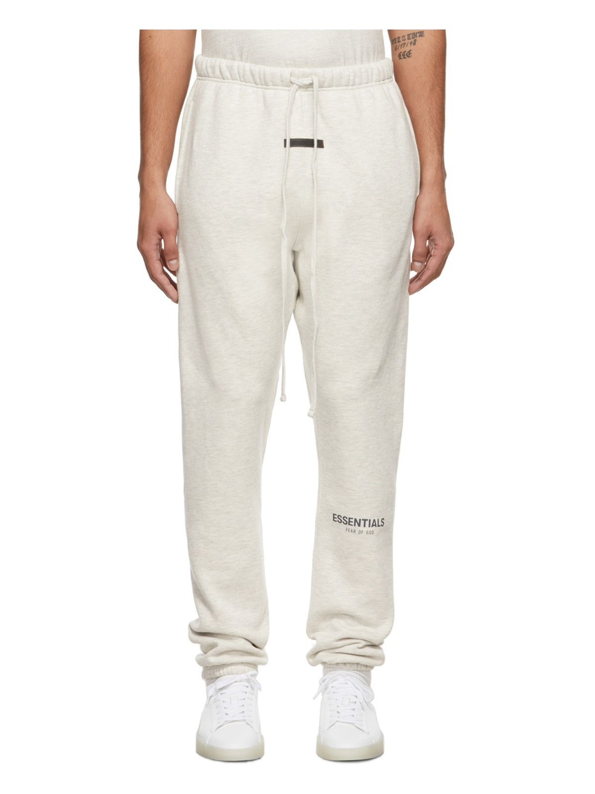 Fear of God × SSENSE Fear Of God Essentials Sweatpants Oatmeal Off-White Size US 28 / EU 44 - 1 Thumbnail