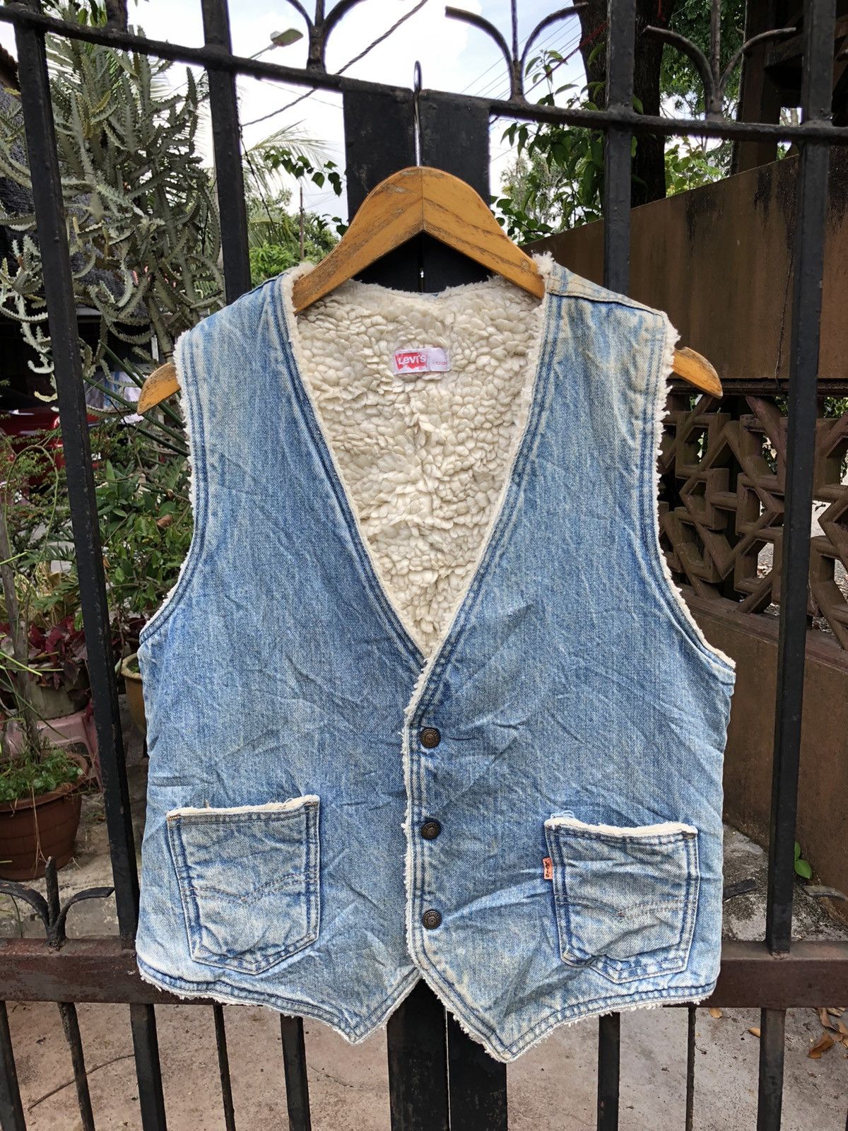 Levi's × Levi's Vintage Clothing × Vintage Vintage Made in USA Levis Denim Vest Size US M / EU 48-50 / 2 - 1 Thumbnail
