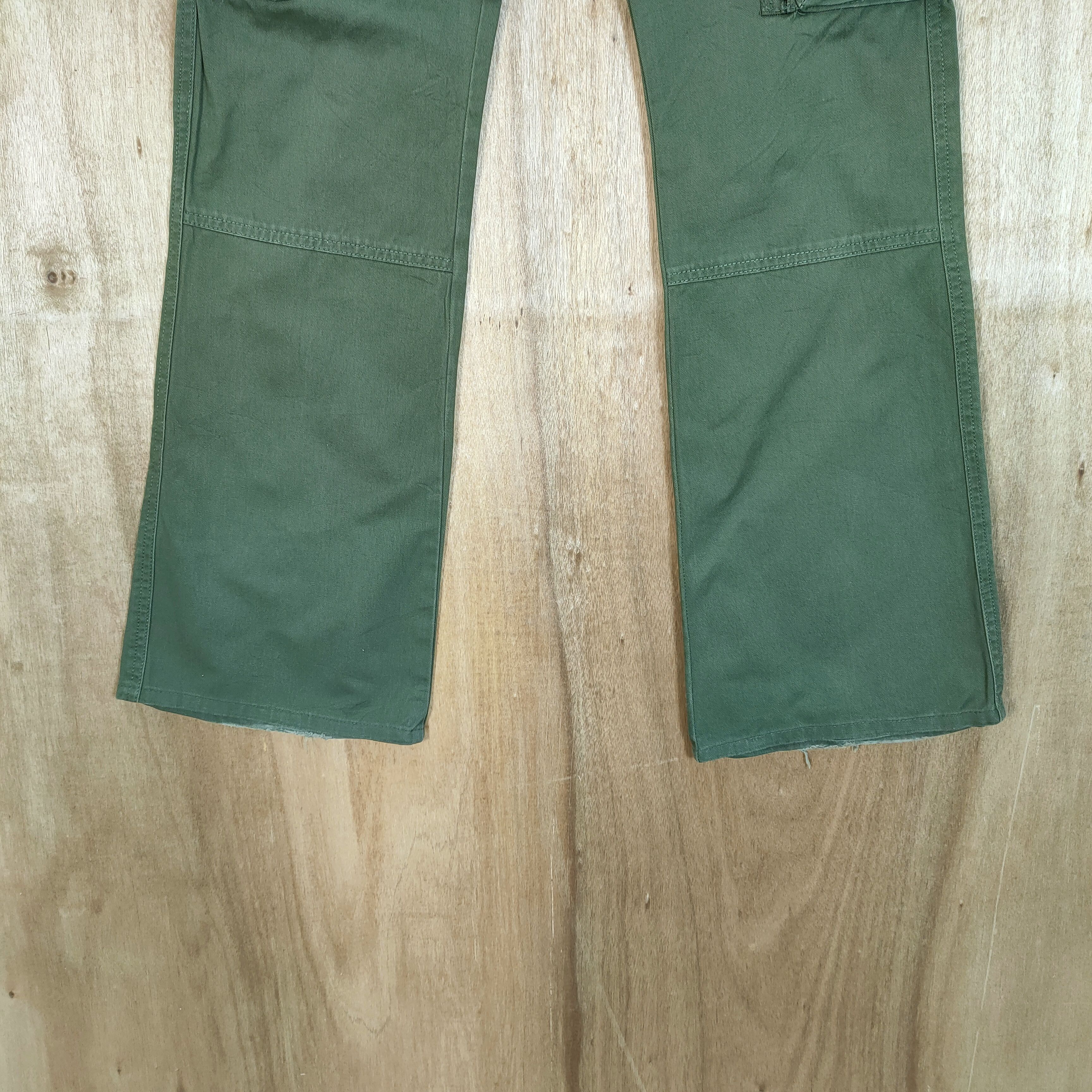 Roots ROOTS THREE FLARE CARGO PANTS MULTIPOCKET TACTICAL Size US 32 / EU 48 - 4 Thumbnail