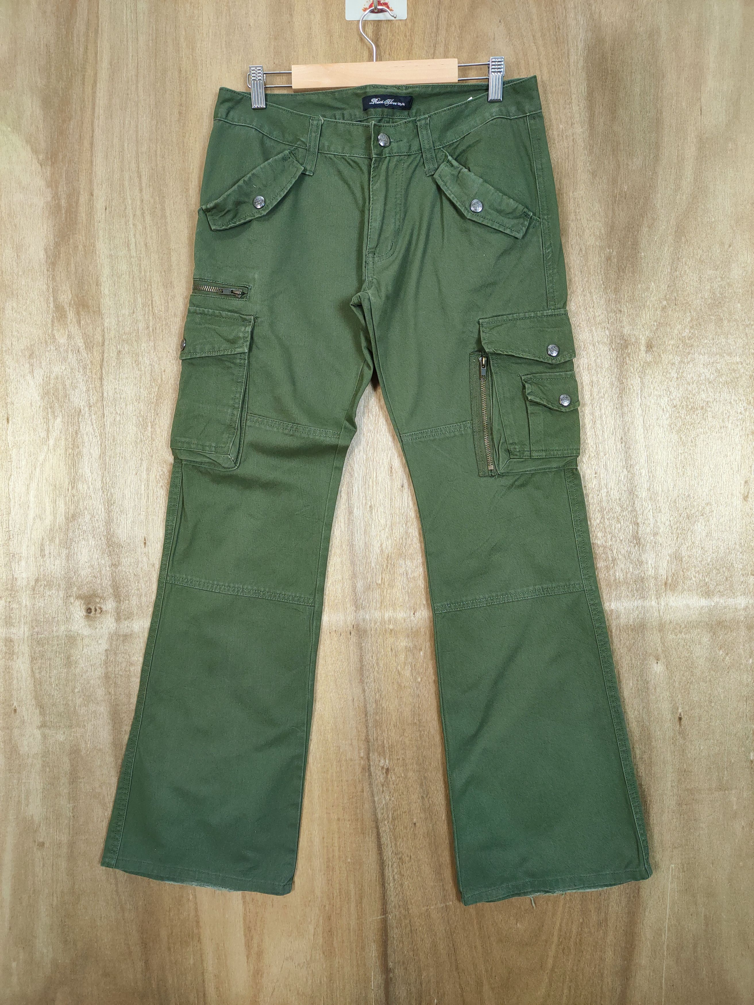 Roots ROOTS THREE FLARE CARGO PANTS MULTIPOCKET TACTICAL Size US 32 / EU 48 - 1 Thumbnail