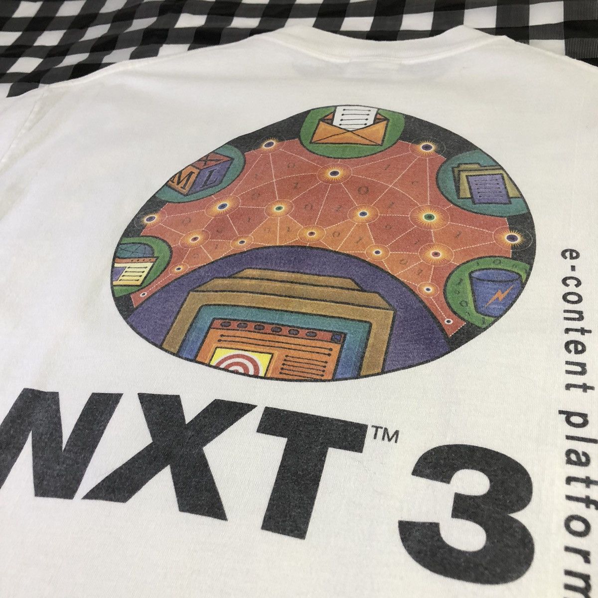 Microsoft Nextpage NXT 3 Computer Network PC Microsoft Windows Tee Size US XL / EU 56 / 4 - 5 Thumbnail