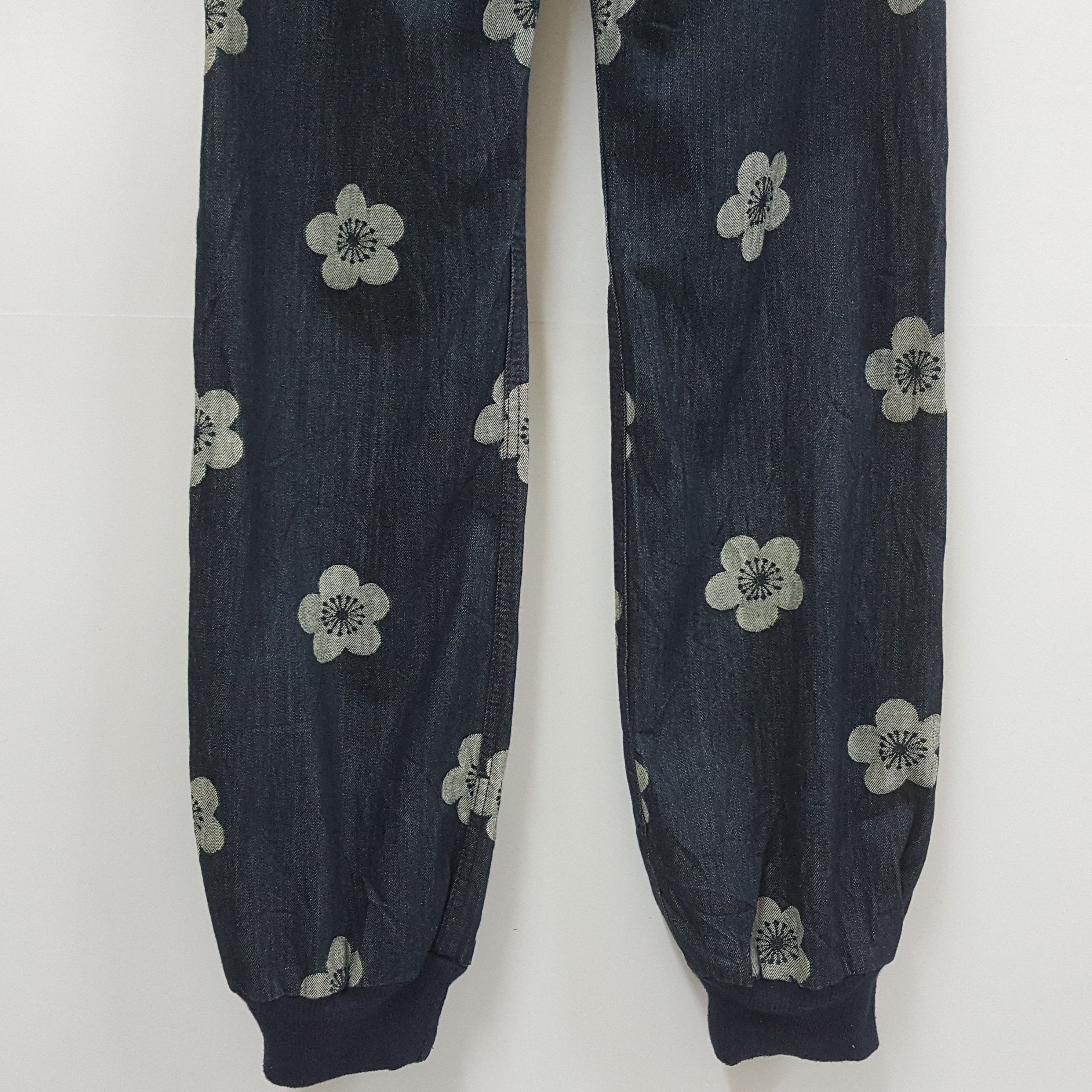 Japanese Brand Vintage ROUROU Japanese brand nice design denim jeans Size US 30 / EU 46 - 2 Thumbnail