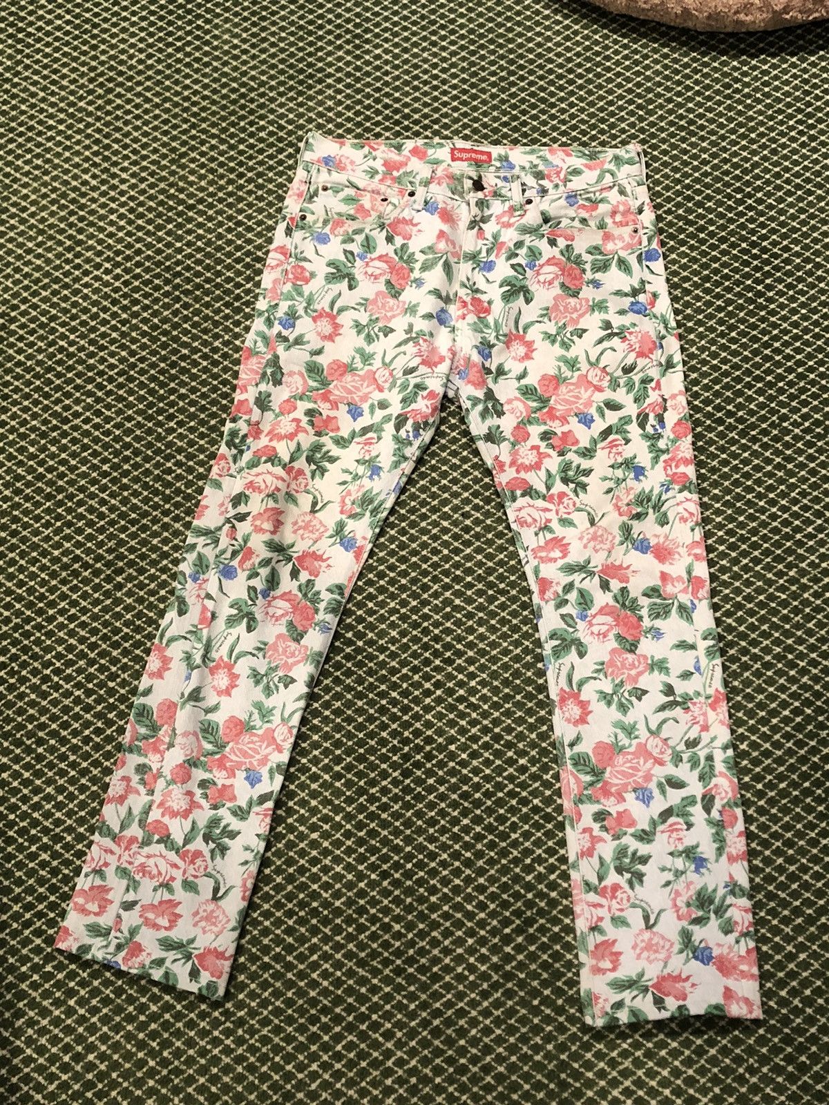 Supreme Supreme Levi's Roses 505 Jeans | Grailed