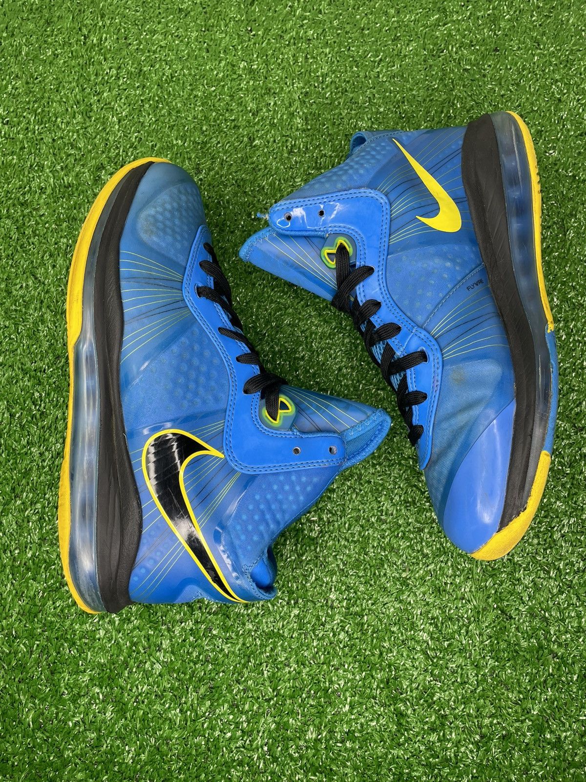 Nike Nike LeBron 8 V/2 Entourage 2011 Size US 8.5 / EU 41-42 - 4 Thumbnail