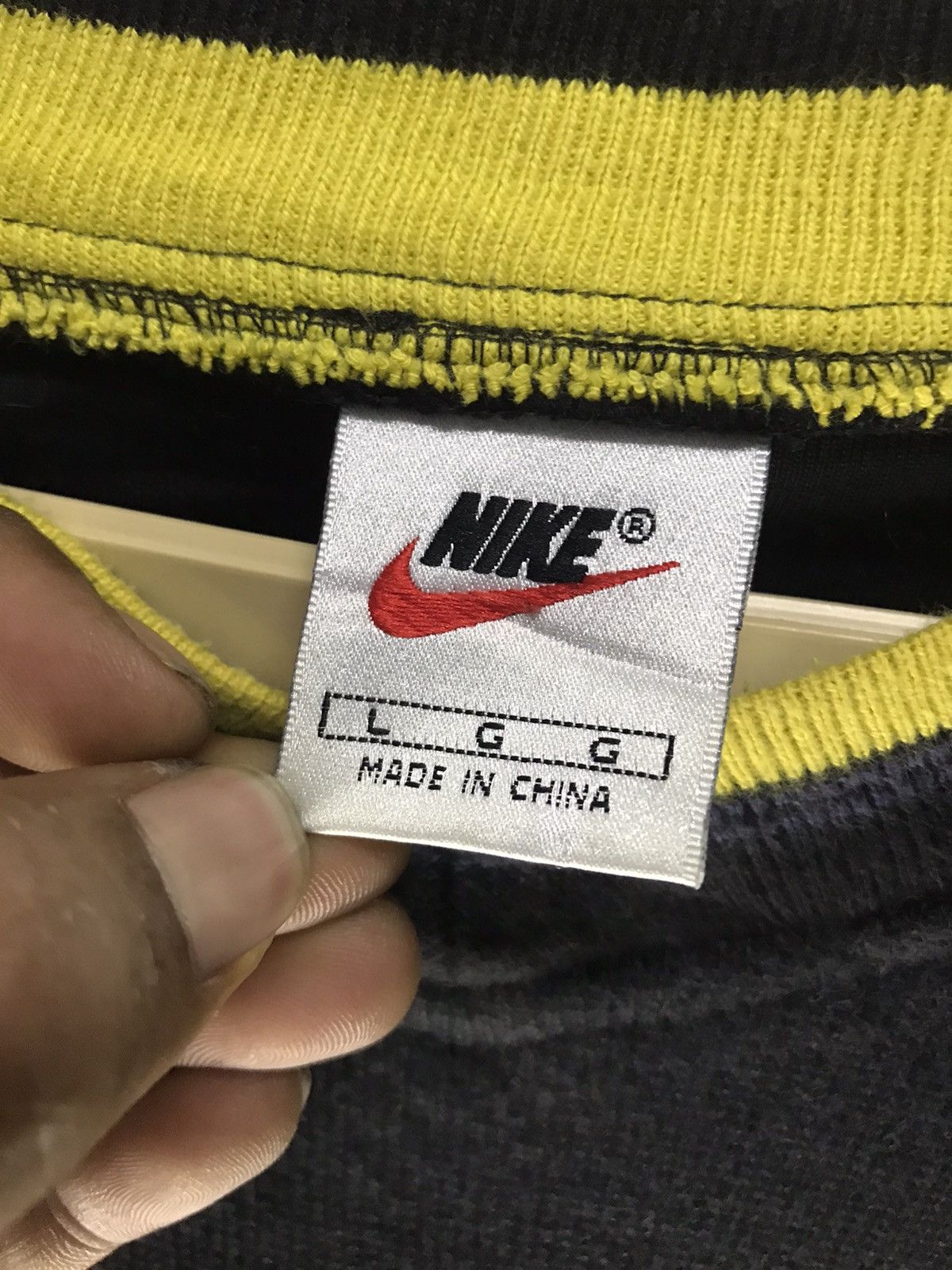 Nike × Vintage Vintage nike small swoosh sweatshirt Size US L / EU 52-54 / 3 - 4 Thumbnail