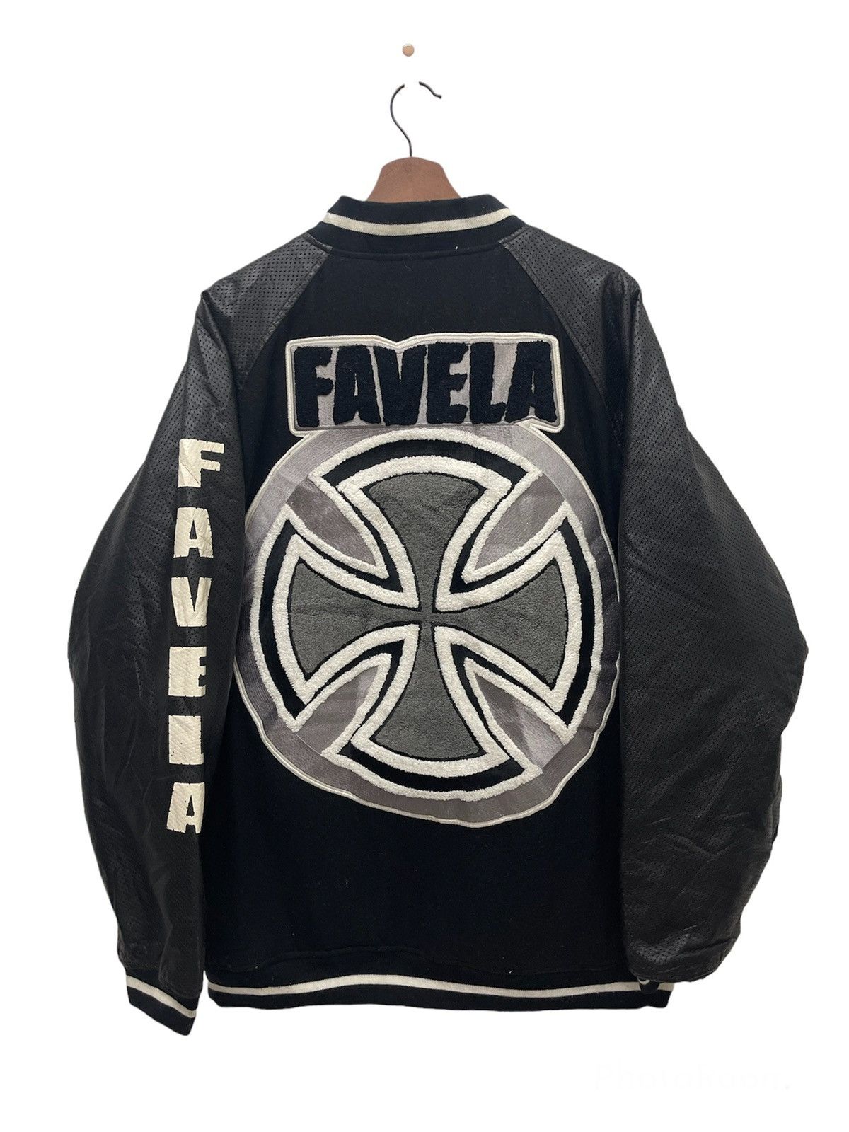 FAVELA 90’s FAVELA Skateboard Independent Streetwear Varsity Size US XL / EU 56 / 4 - 1 Thumbnail