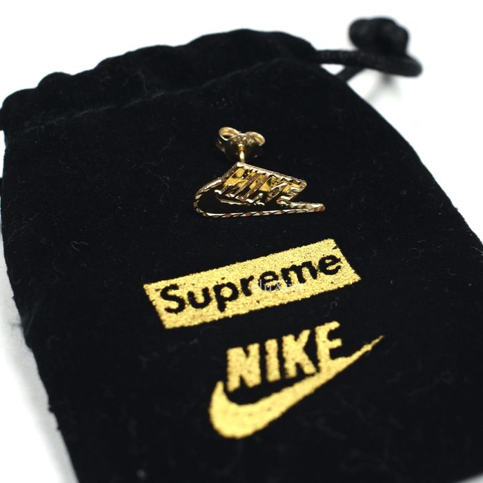 Supreme Supreme Nike 14K Solid Gold Swoosh Logo Earring FW18