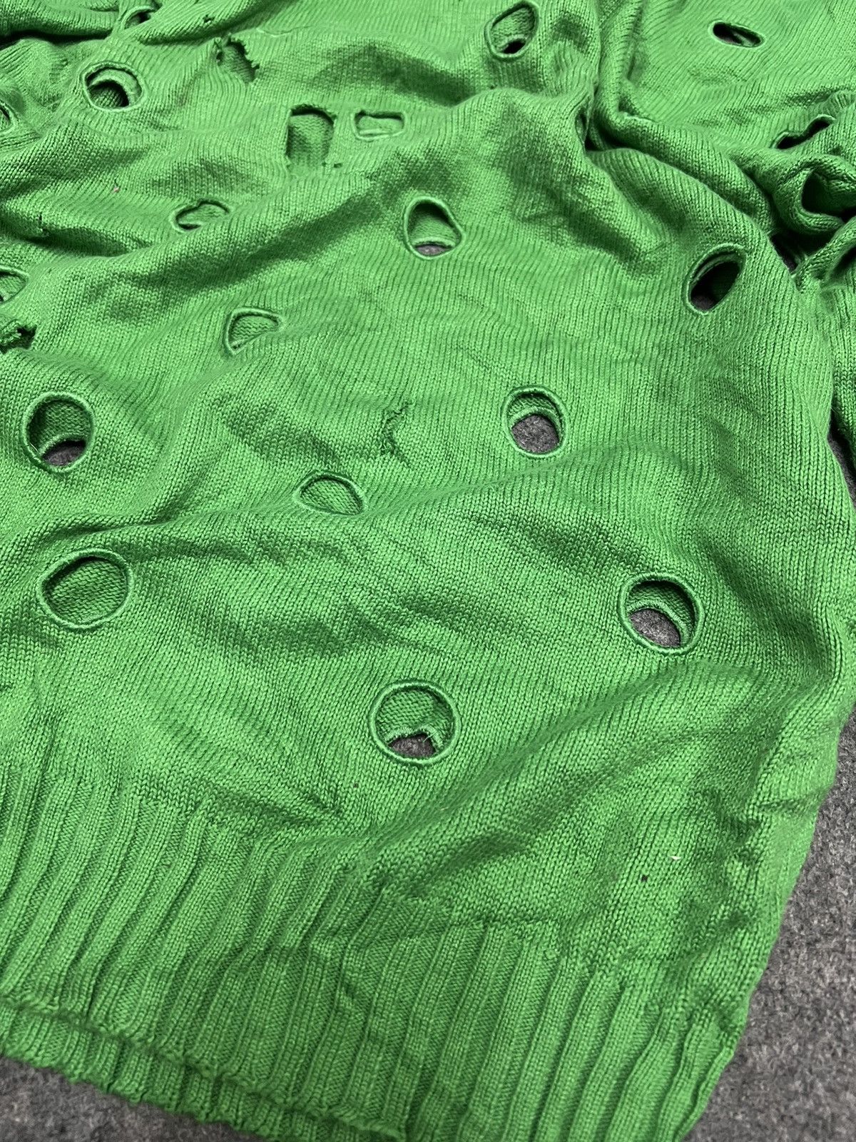 Versace Thrashed versace V neck Cardigan Size US M / EU 48-50 / 2 - 4 Thumbnail