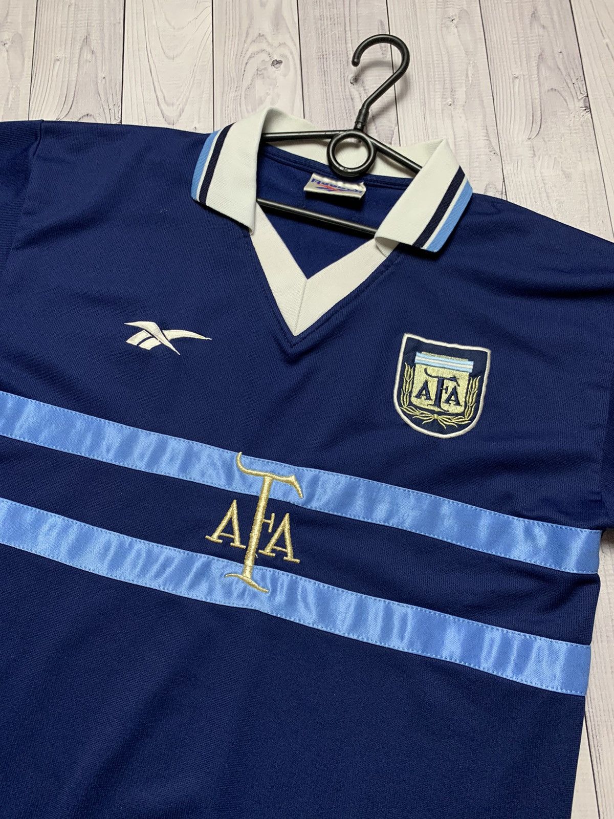Reebok × Vintage Vintage Reebok Argentina soccer jersey size S/M Size US S / EU 44-46 / 1 - 3 Thumbnail