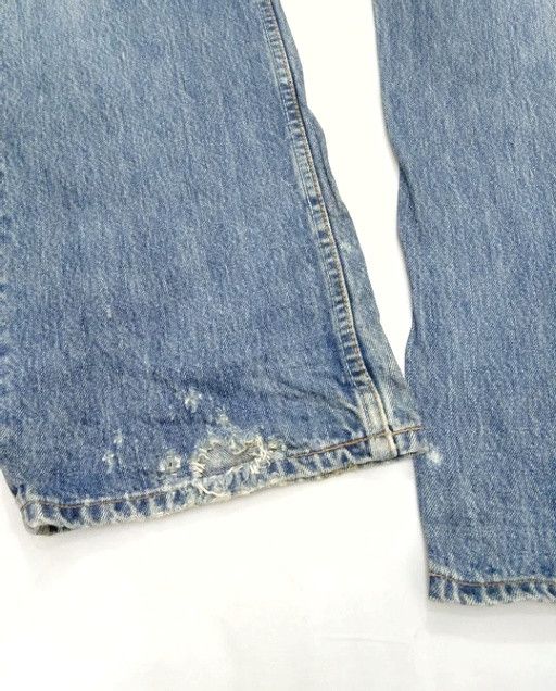 Levi's Vintage Levi's 501 Faded Blue Distressed Jeans 33x34 Size US 33 - 5 Thumbnail