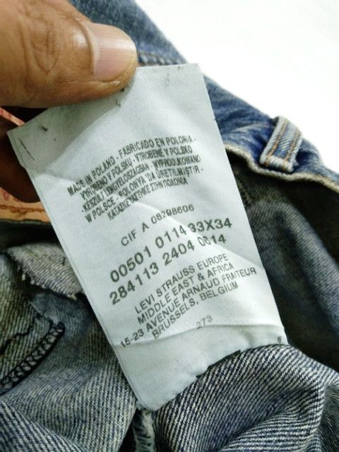 Levi's Vintage Levi's 501 Faded Blue Distressed Jeans 33x34 Size US 33 - 8 Thumbnail