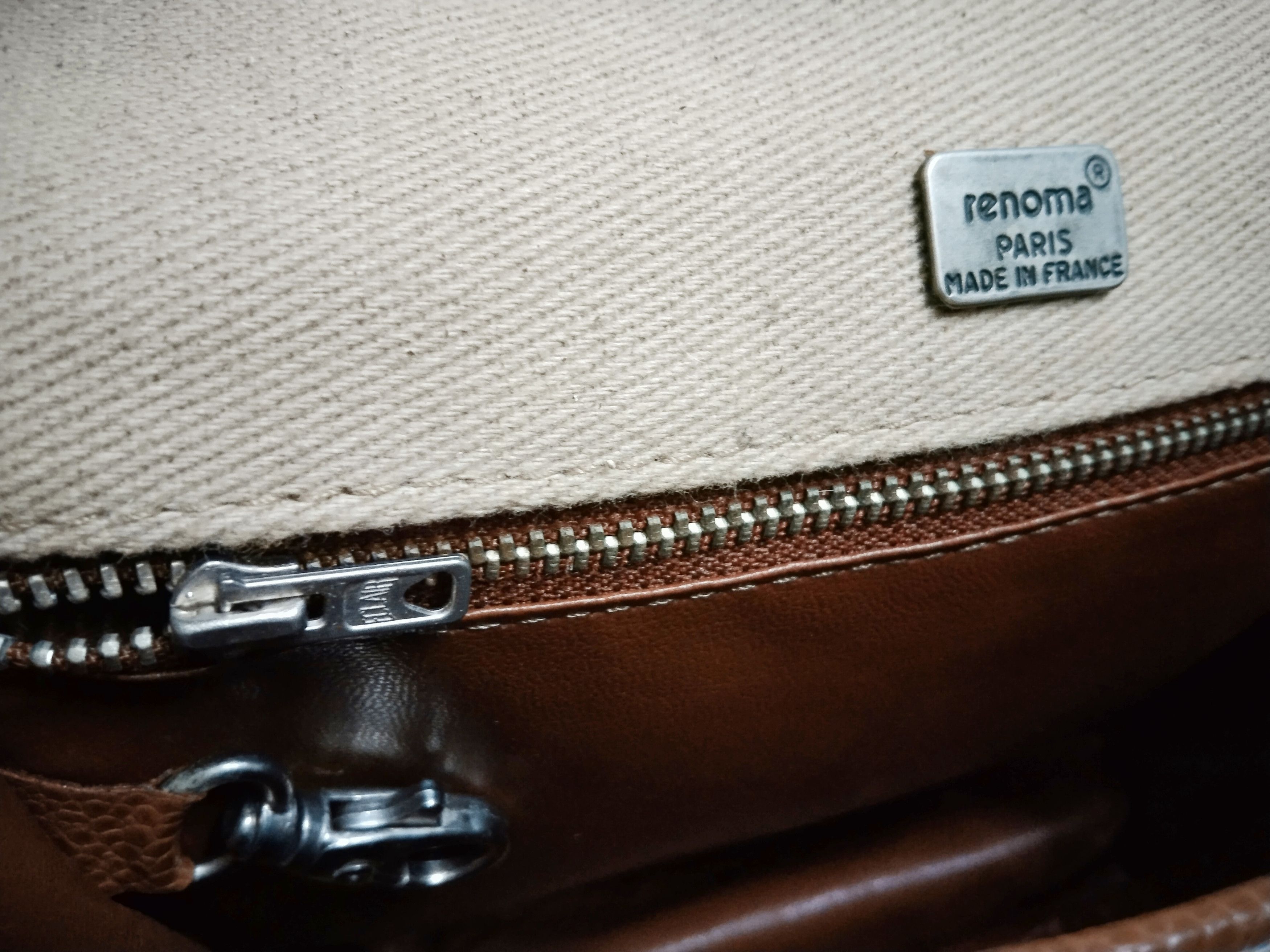 VINTAGE RENOMA LEATHER CROSSBODY BAG