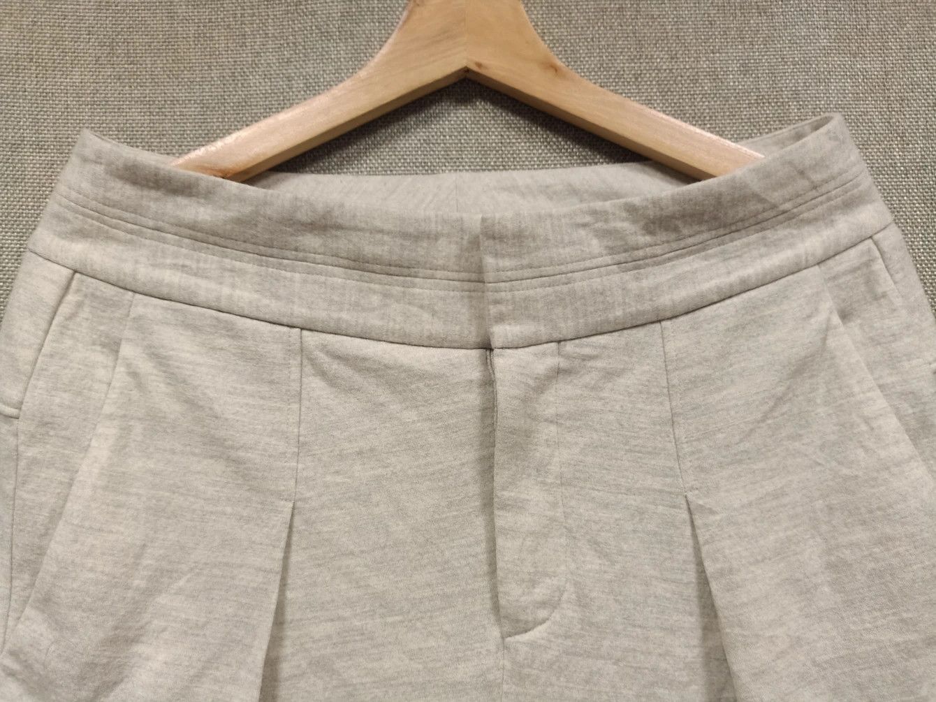 Helmut Lang × Uniqlo Helmut Lang x Uniqlo short pants Size US 32 / EU 48 - 3 Thumbnail