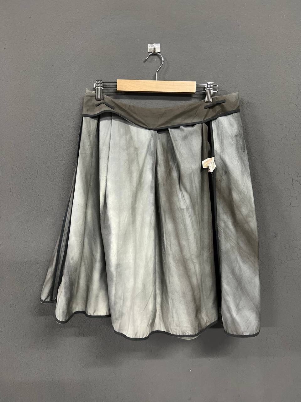 Marni ARCHIVE MARNI MIDI SKIRT Size 42" / US 20 - 8 Thumbnail