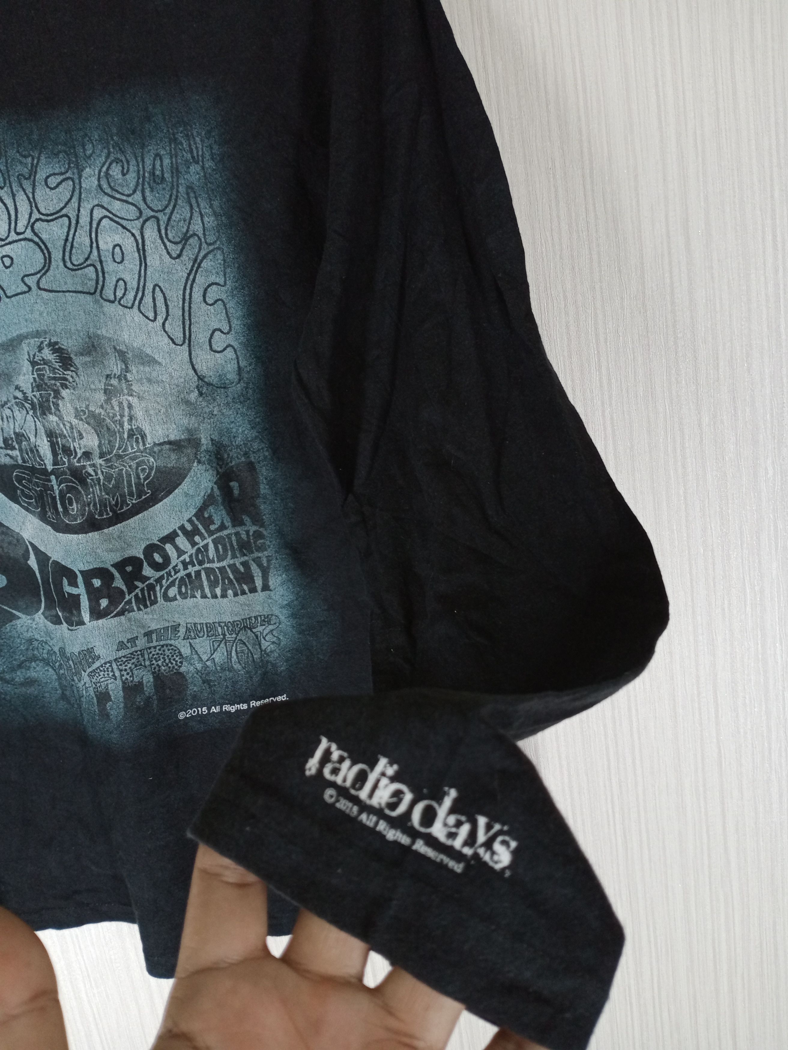 Japanese Brand Vintage Jefferson Airplane Tshirt Size US S / EU 44-46 / 1 - 6 Thumbnail