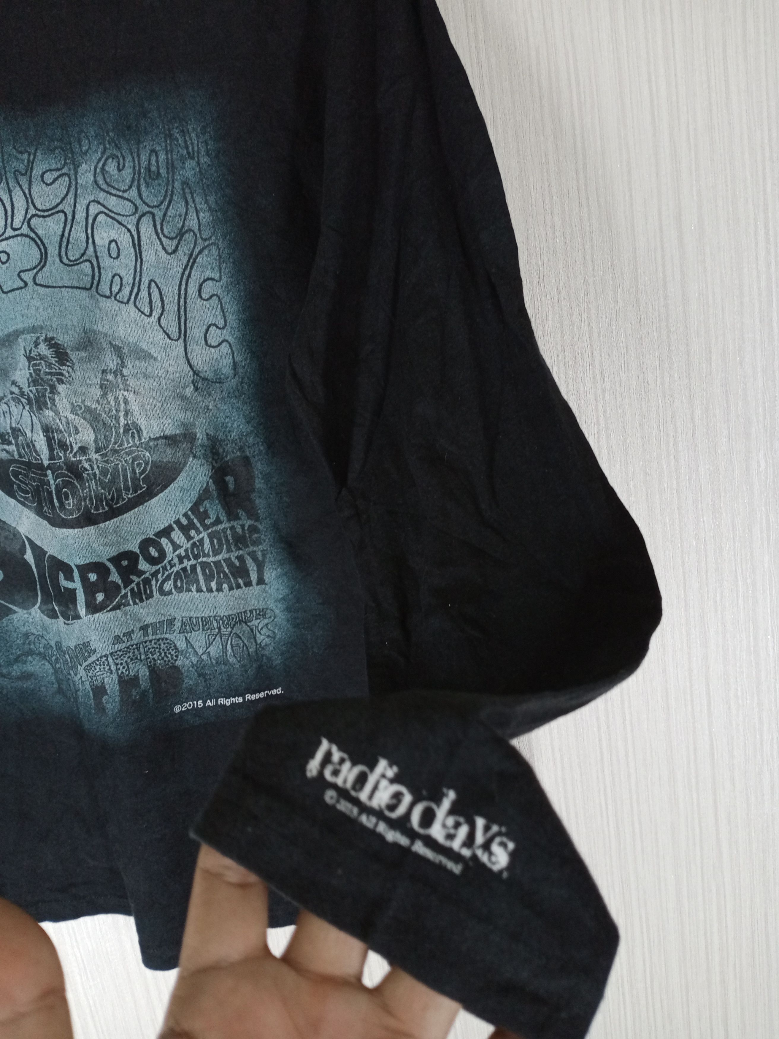 Japanese Brand Vintage Jefferson Airplane Tshirt Size US S / EU 44-46 / 1 - 5 Thumbnail