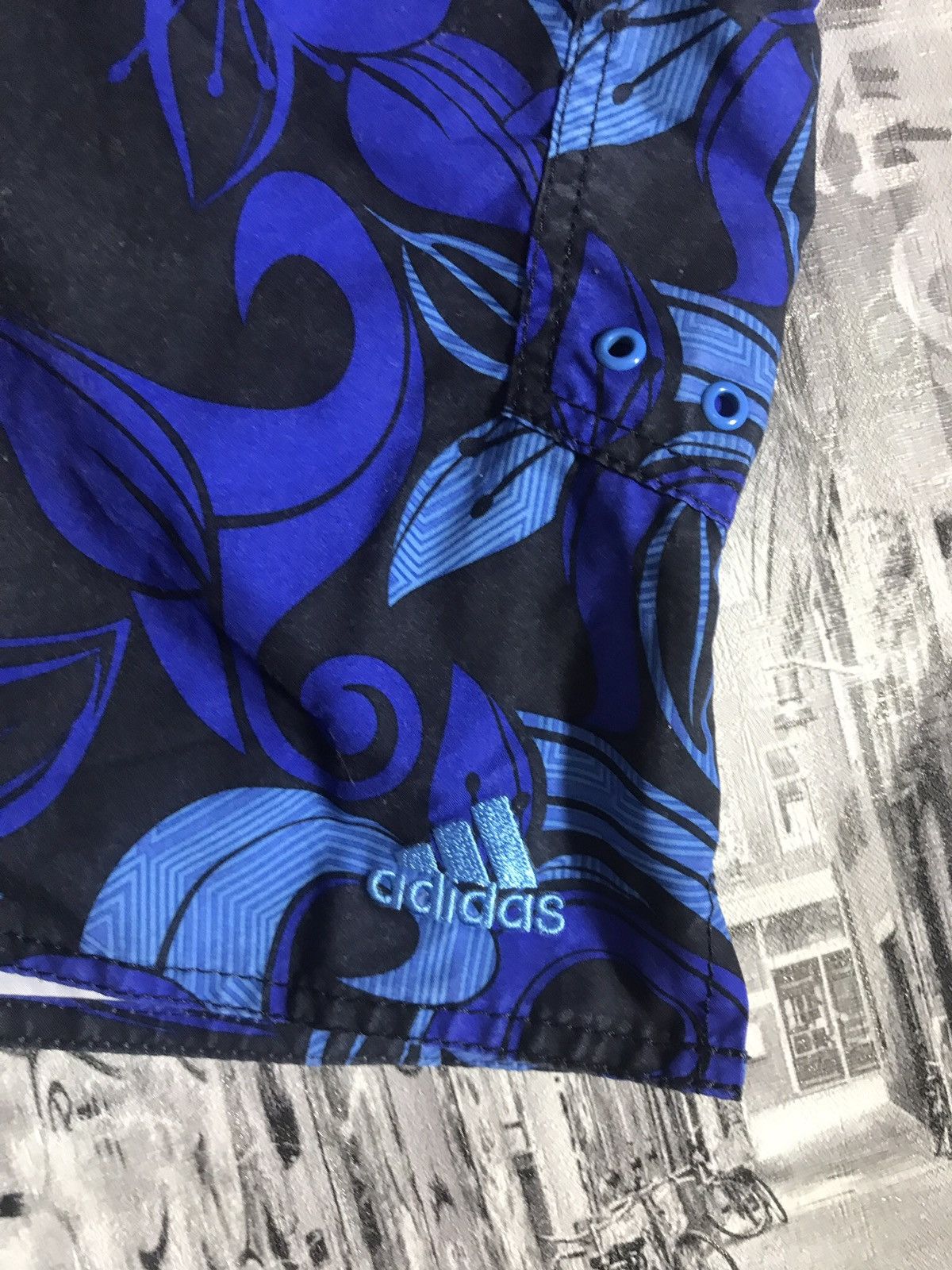 Vintage 2011 Adidas shorts Size US 32 / EU 48 - 2 Thumbnail