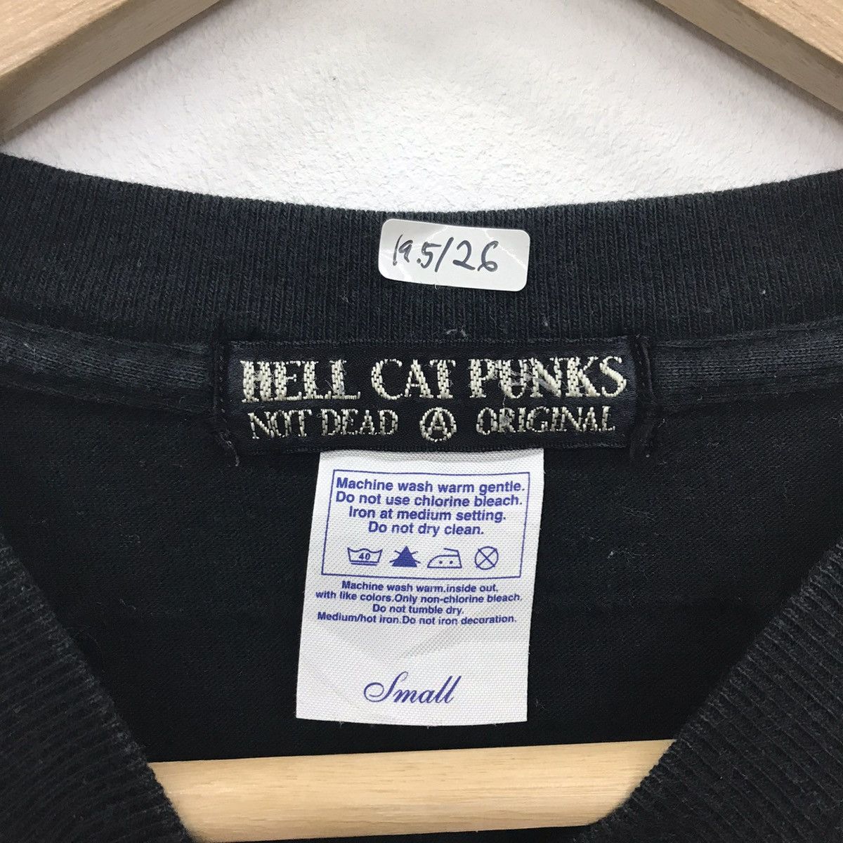 Designer × Japanese Brand Rare!! Hell Cat Punk Not Dead Japanese Brand Tee Size US S / EU 44-46 / 1 - 10 Thumbnail