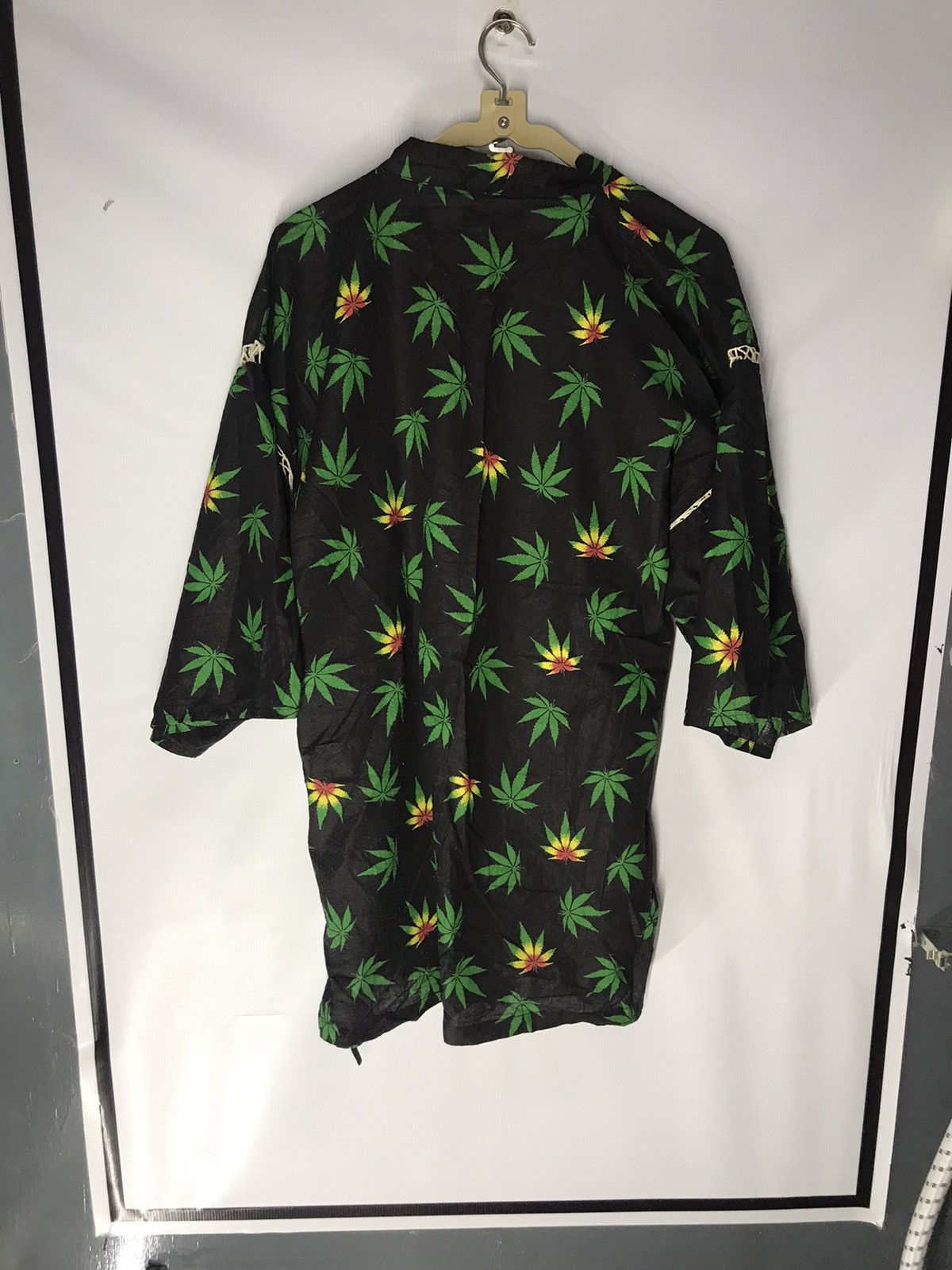 Japanese Brand Marijuana leaves fullprint kimono by Mitsuhashi shoji Size US L / EU 52-54 / 3 - 7 Thumbnail