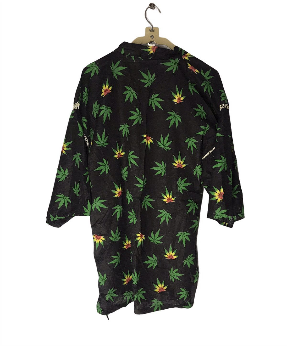 Japanese Brand Marijuana leaves fullprint kimono by Mitsuhashi shoji Size US L / EU 52-54 / 3 - 2 Thumbnail