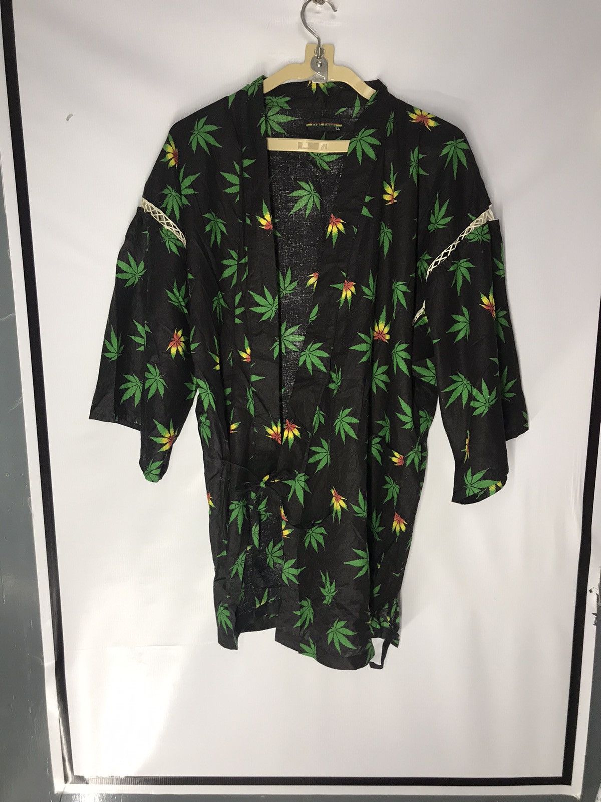 Japanese Brand Marijuana leaves fullprint kimono by Mitsuhashi shoji Size US L / EU 52-54 / 3 - 6 Thumbnail