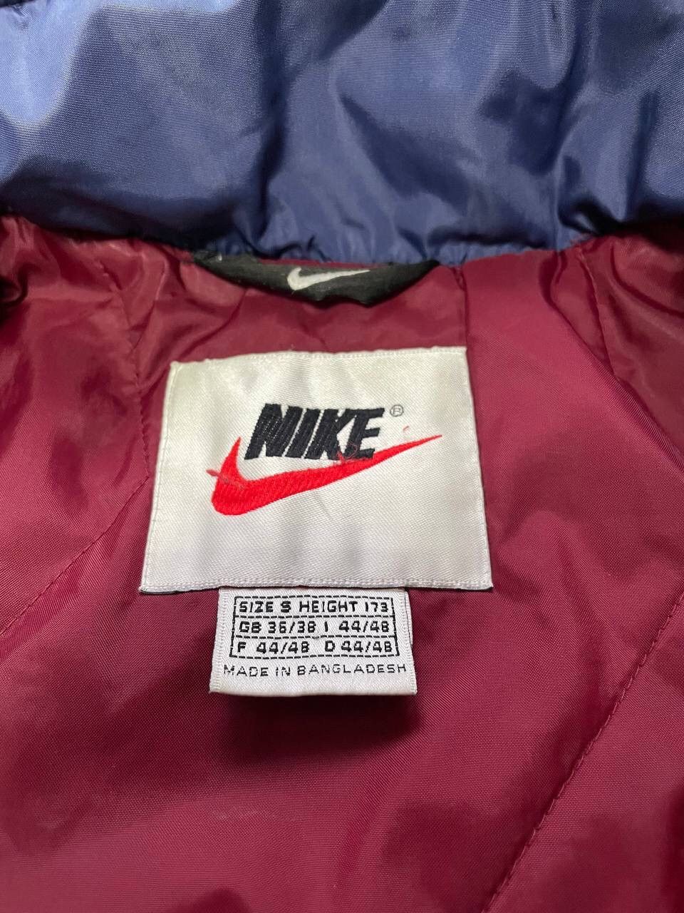 Vintage 90s Nike Puffer Jacket Big Embroidered Logo Y2K