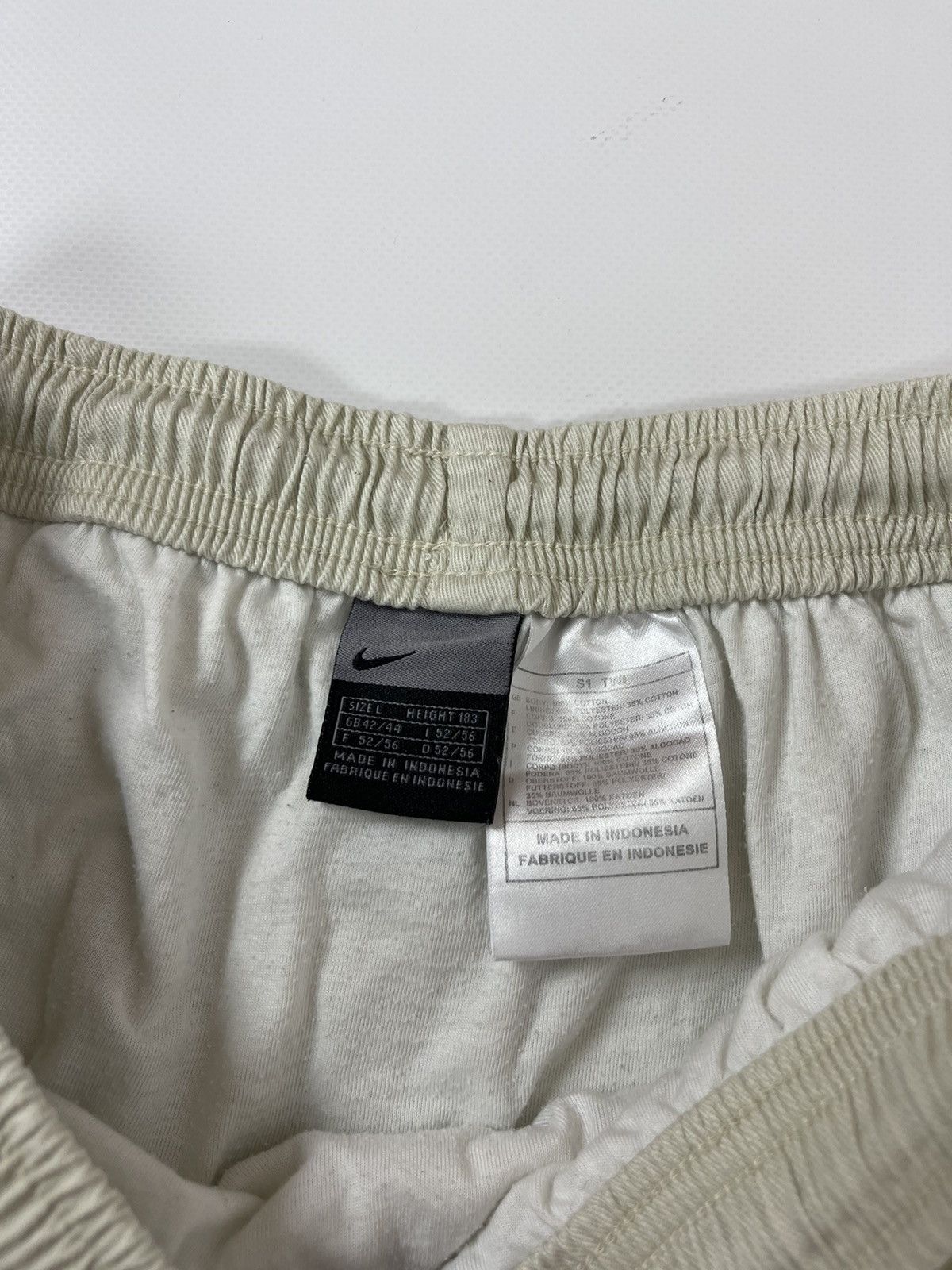Nike Nike vintage y2k 90s beige embroidered logo cotton shorts Size US 34 / EU 50 - 7 Thumbnail