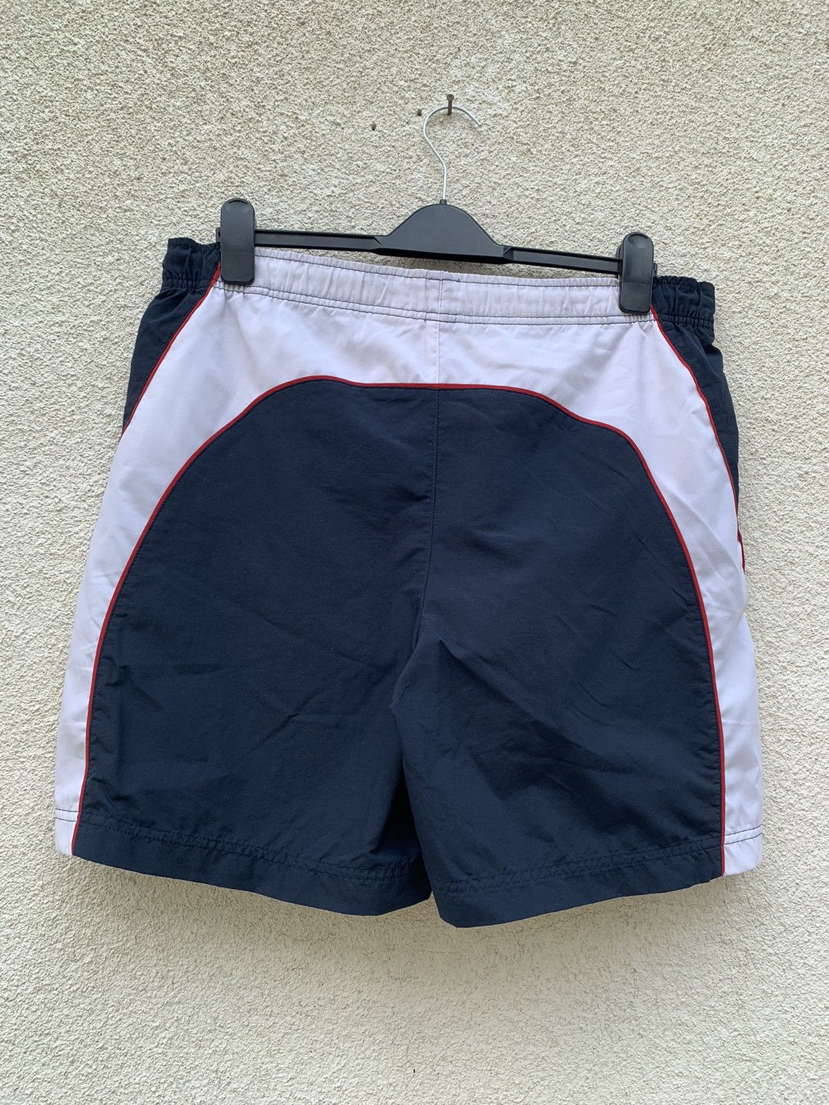 Vintage Vintage Nike Nylon Shorts Size US 34 / EU 50 - 2 Thumbnail