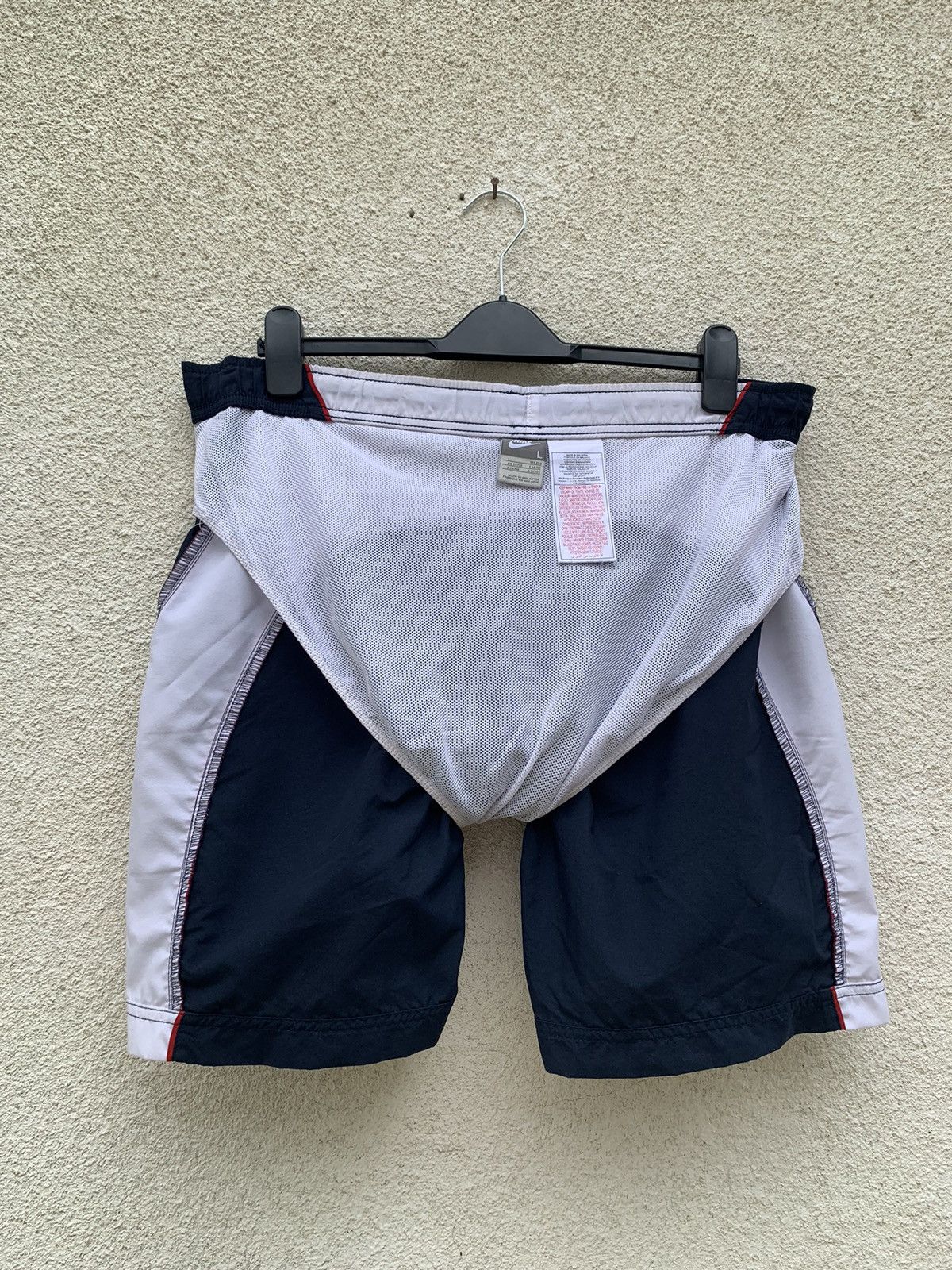 Vintage Vintage Nike Nylon Shorts Size US 34 / EU 50 - 21 Thumbnail