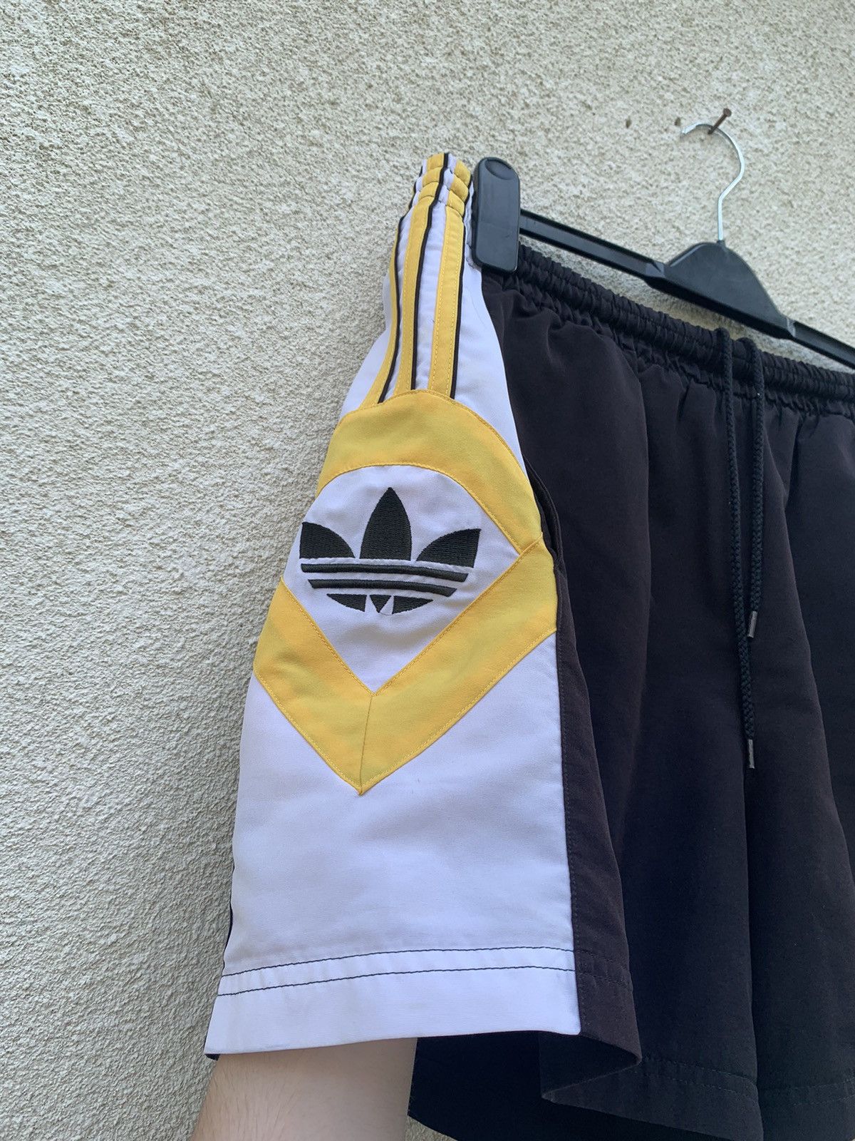 Vintage Vintage Adidas Shorts Size US 34 / EU 50 - 8 Thumbnail