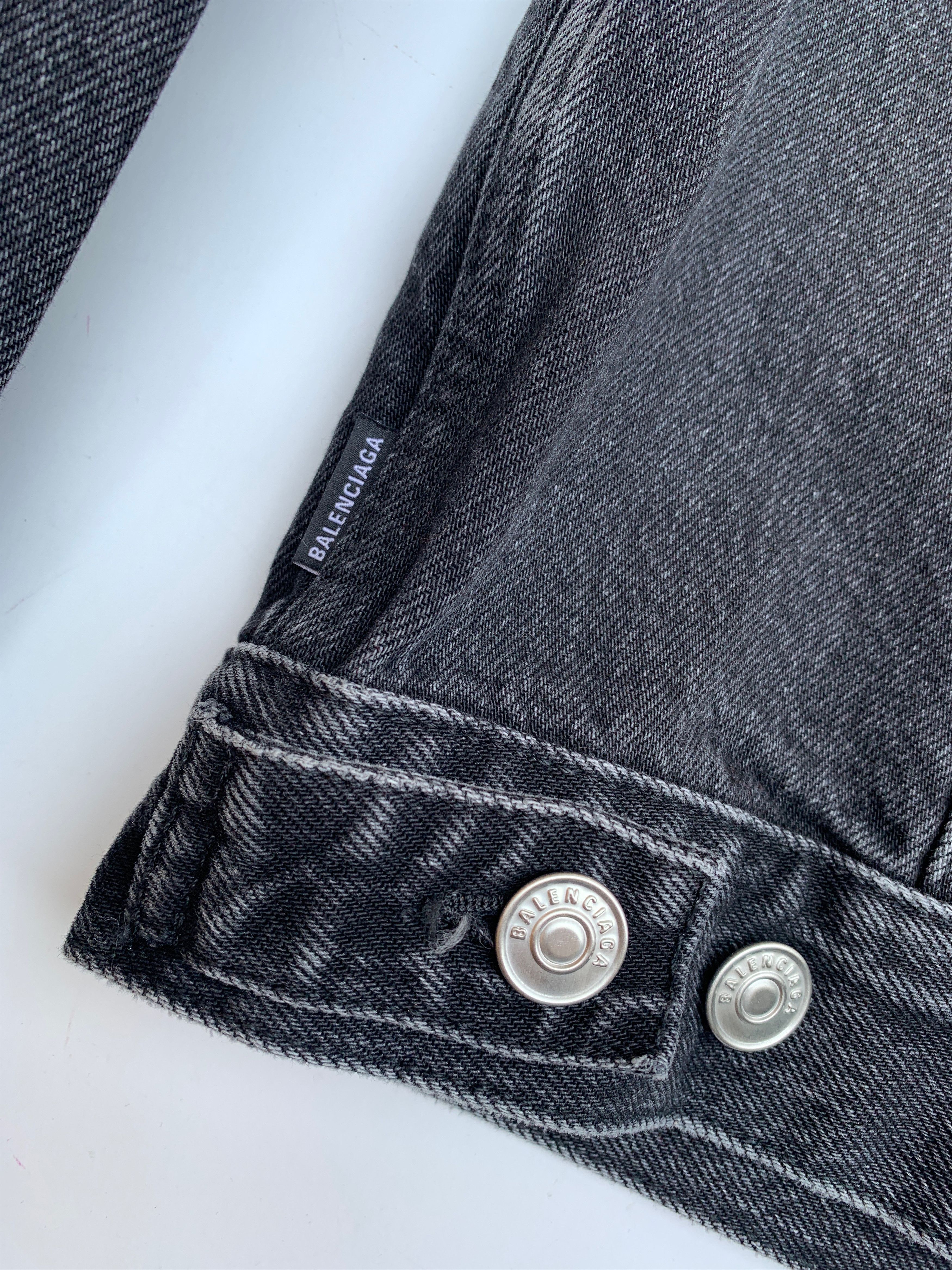 Balenciaga Balenciaga Faded Black Swing Distressed Denim Jacket Size 50 Size US M / EU 48-50 / 2 - 8 Thumbnail