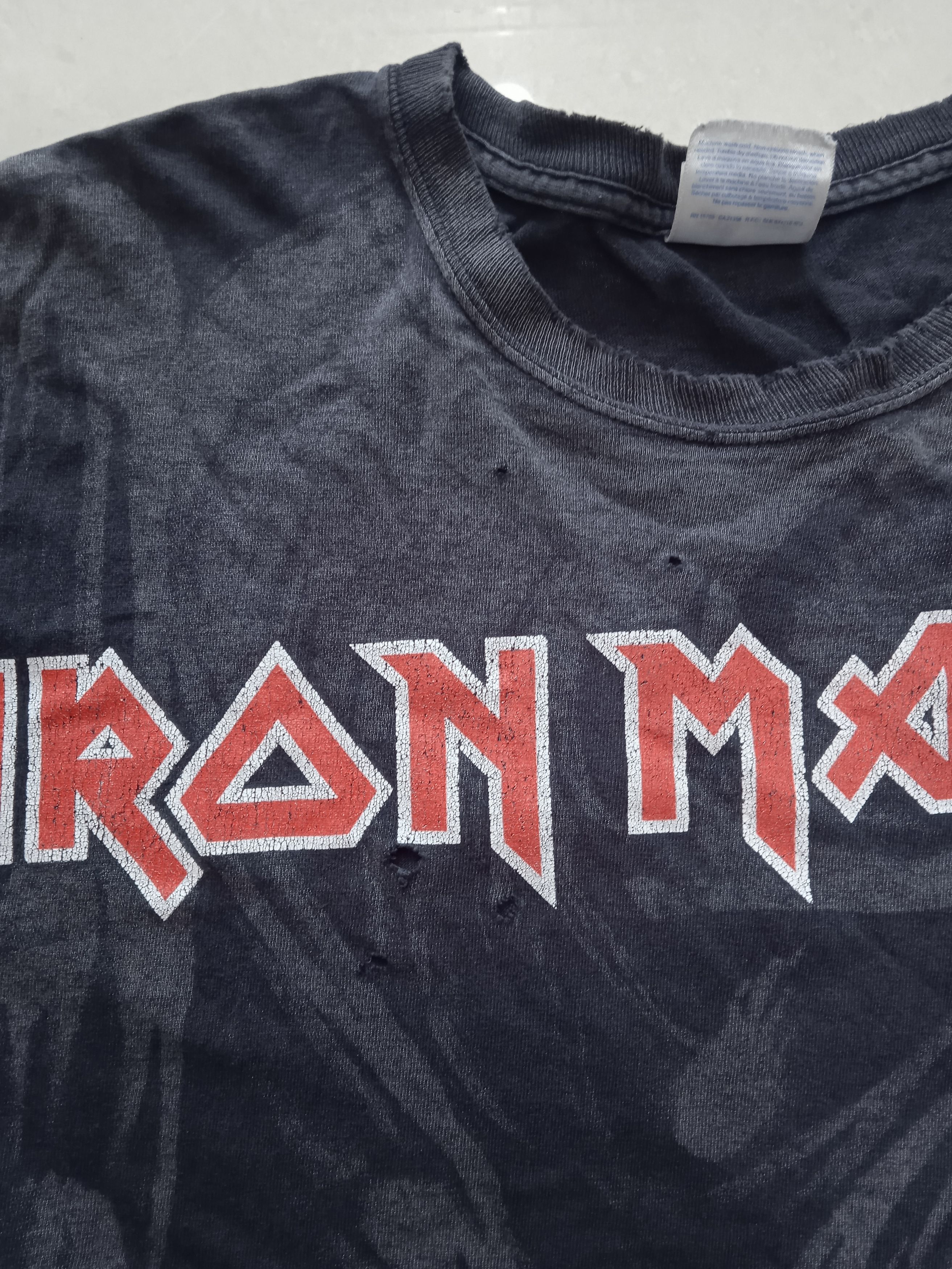 Band Tees Vintage 00s Iron Maiden T-Shirt Thrashed Size US L / EU 52-54 / 3 - 5 Thumbnail
